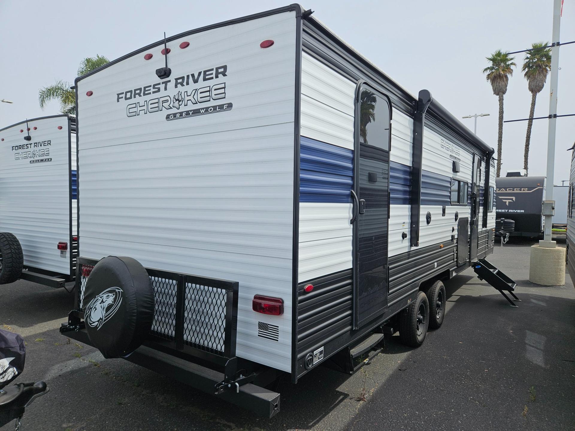 2026 Forest River RV 2026 Forest River RV Cherokee Grey Wolf - thumbnail 3