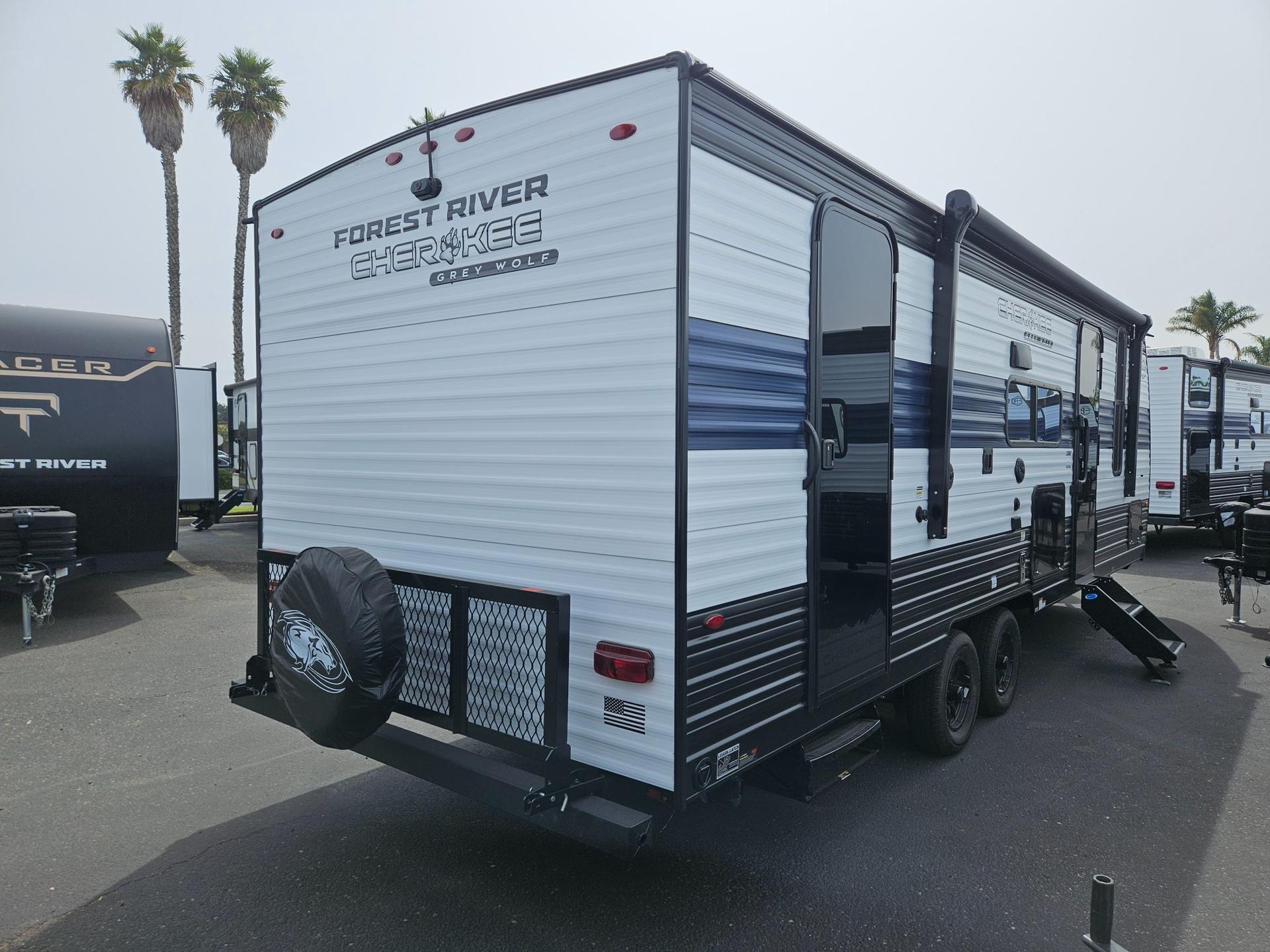 2026 Forest River RV 2026 Forest River RV Cherokee Grey Wolf - thumbnail 3