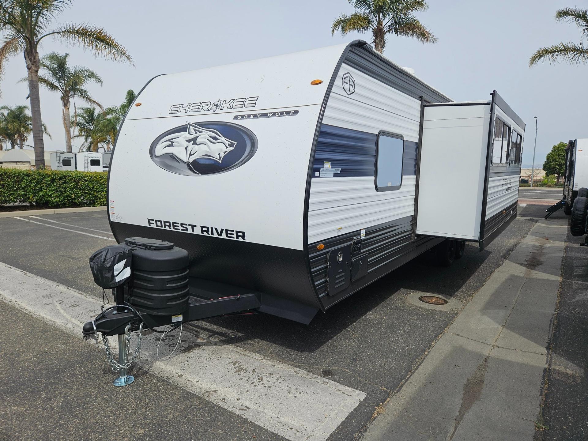 2026 Forest River RV 2026 Forest River RV Cherokee Grey Wolf - thumbnail 5