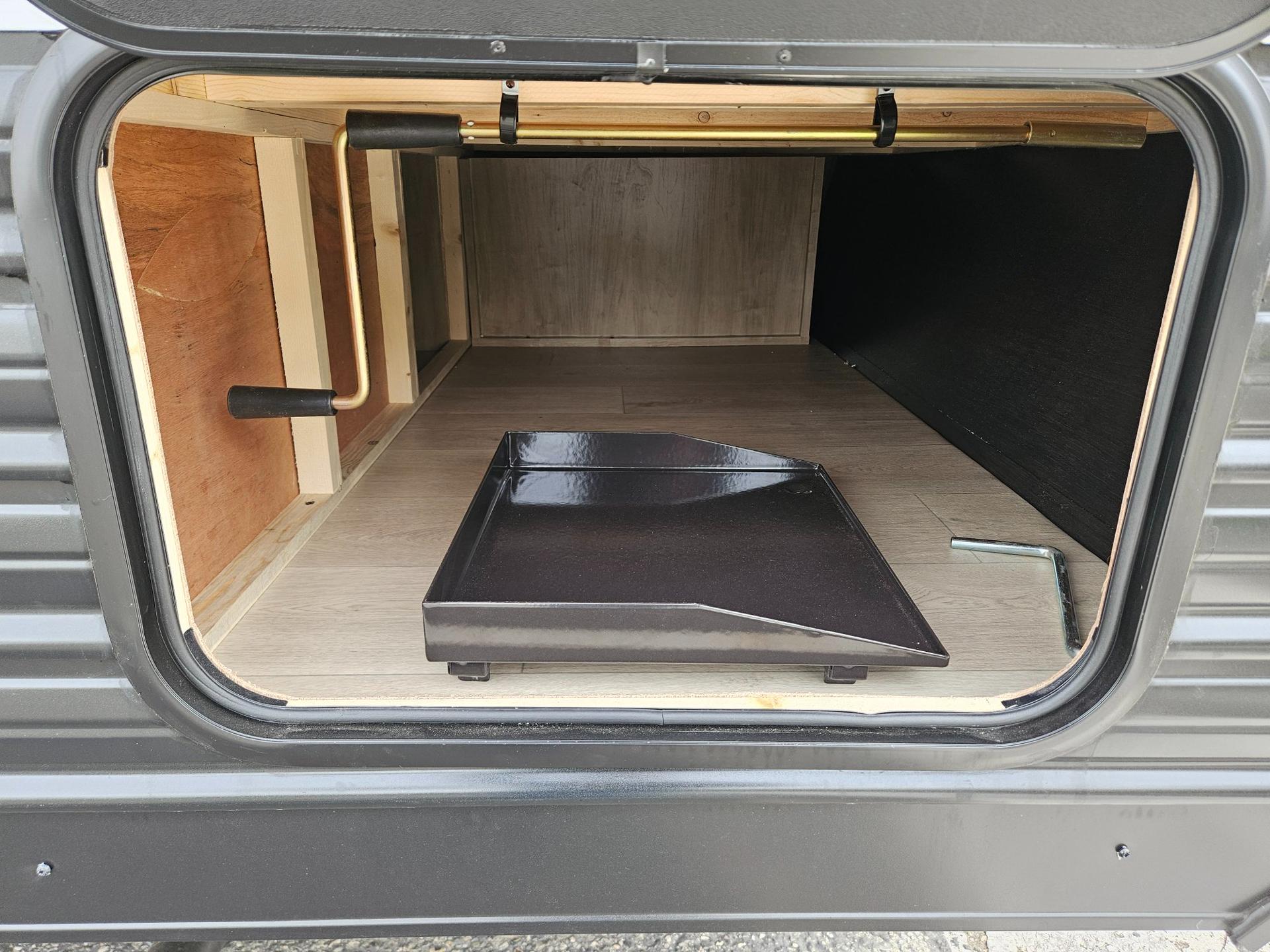 2026 Forest River RV 2026 Forest River RV Cherokee Grey Wolf - thumbnail 36