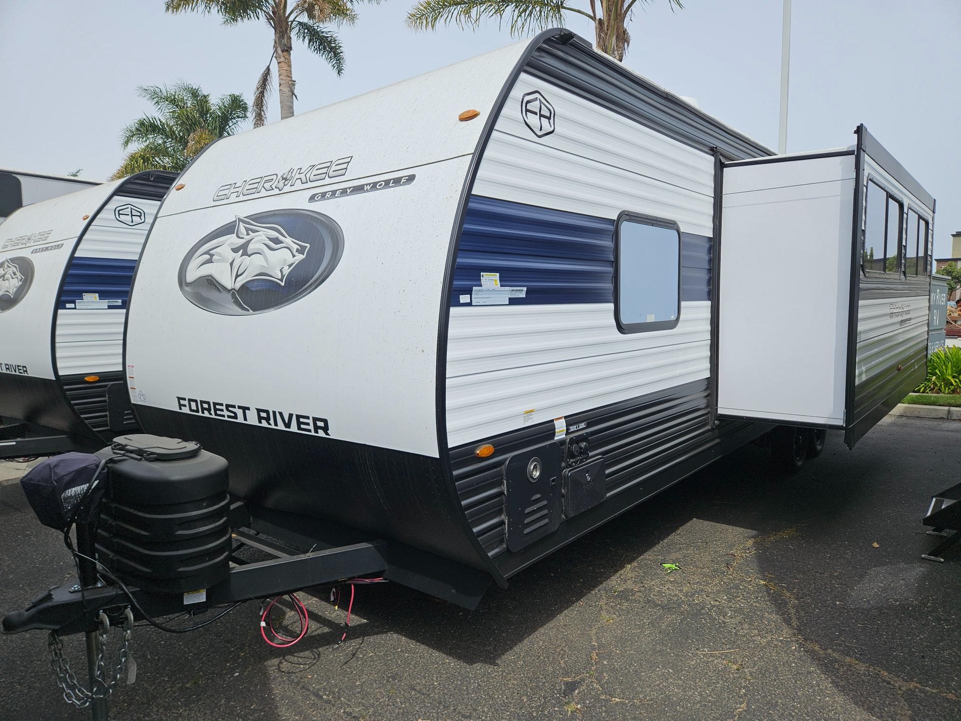 2026 Forest River RV 2026 Forest River RV Cherokee Grey Wolf - thumbnail 5