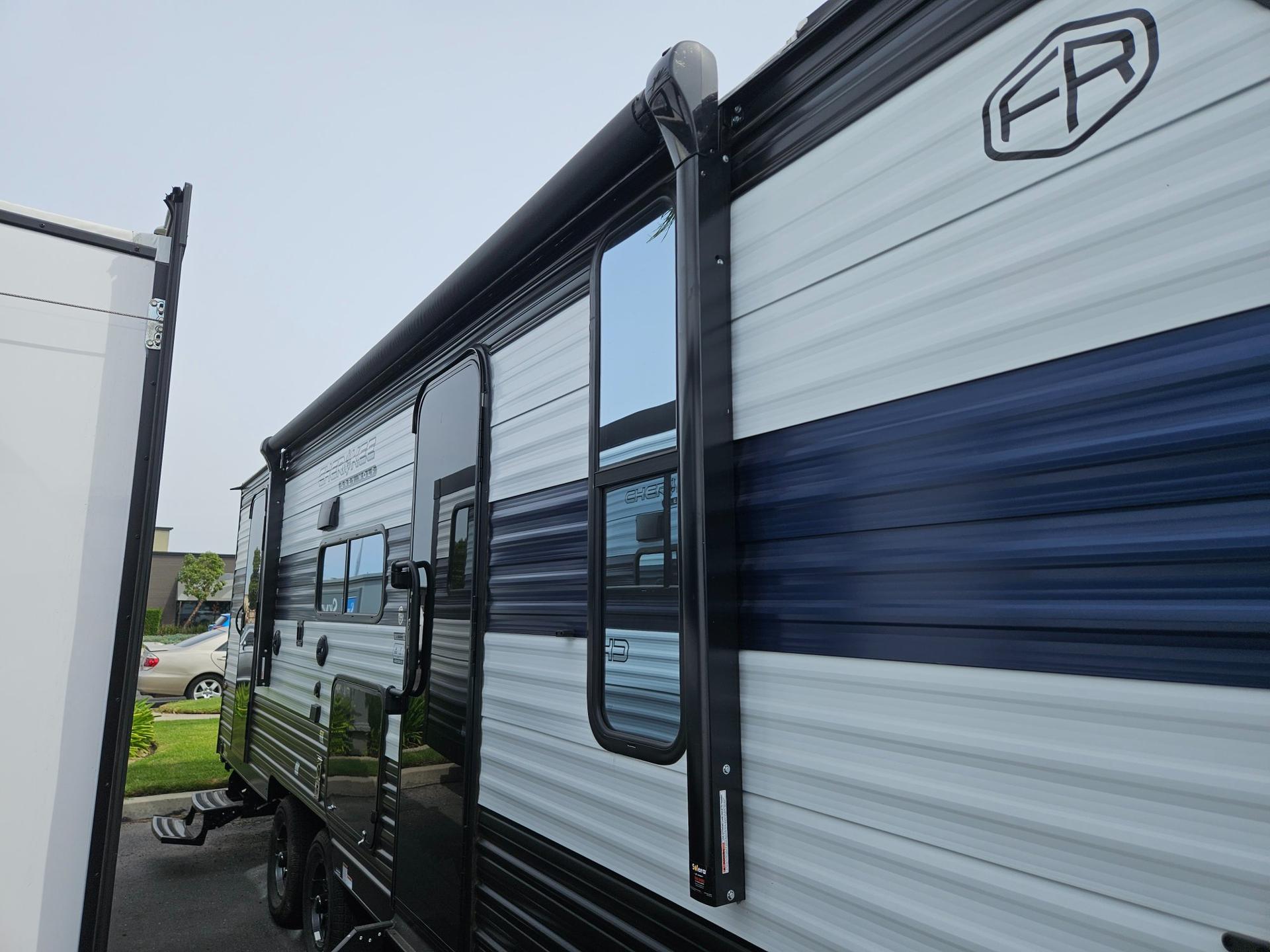 2026 Forest River RV 2026 Forest River RV Cherokee Grey Wolf - thumbnail 34