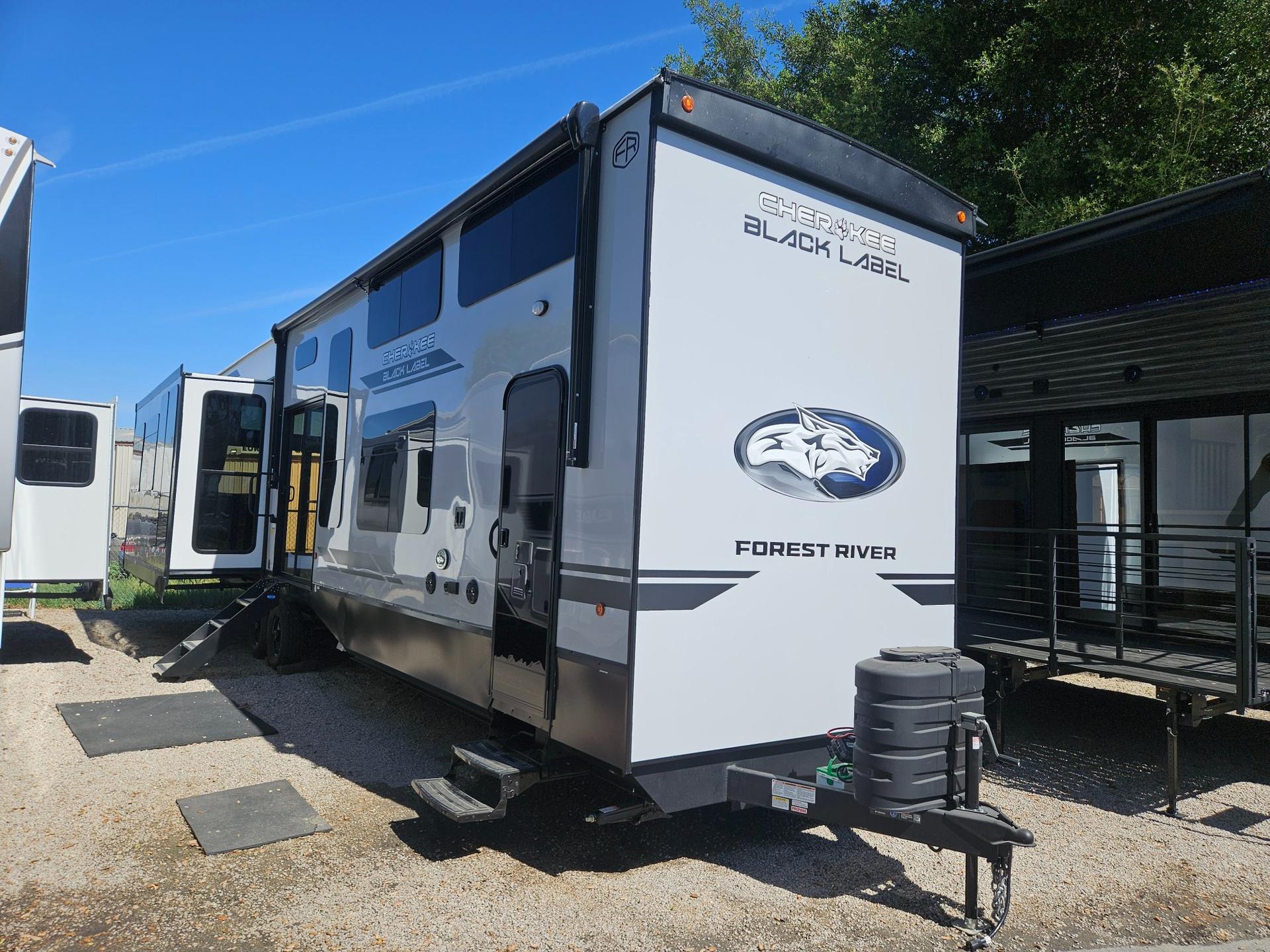 2026 Forest River Cherokee Timberwolf Black Label 39JMBL