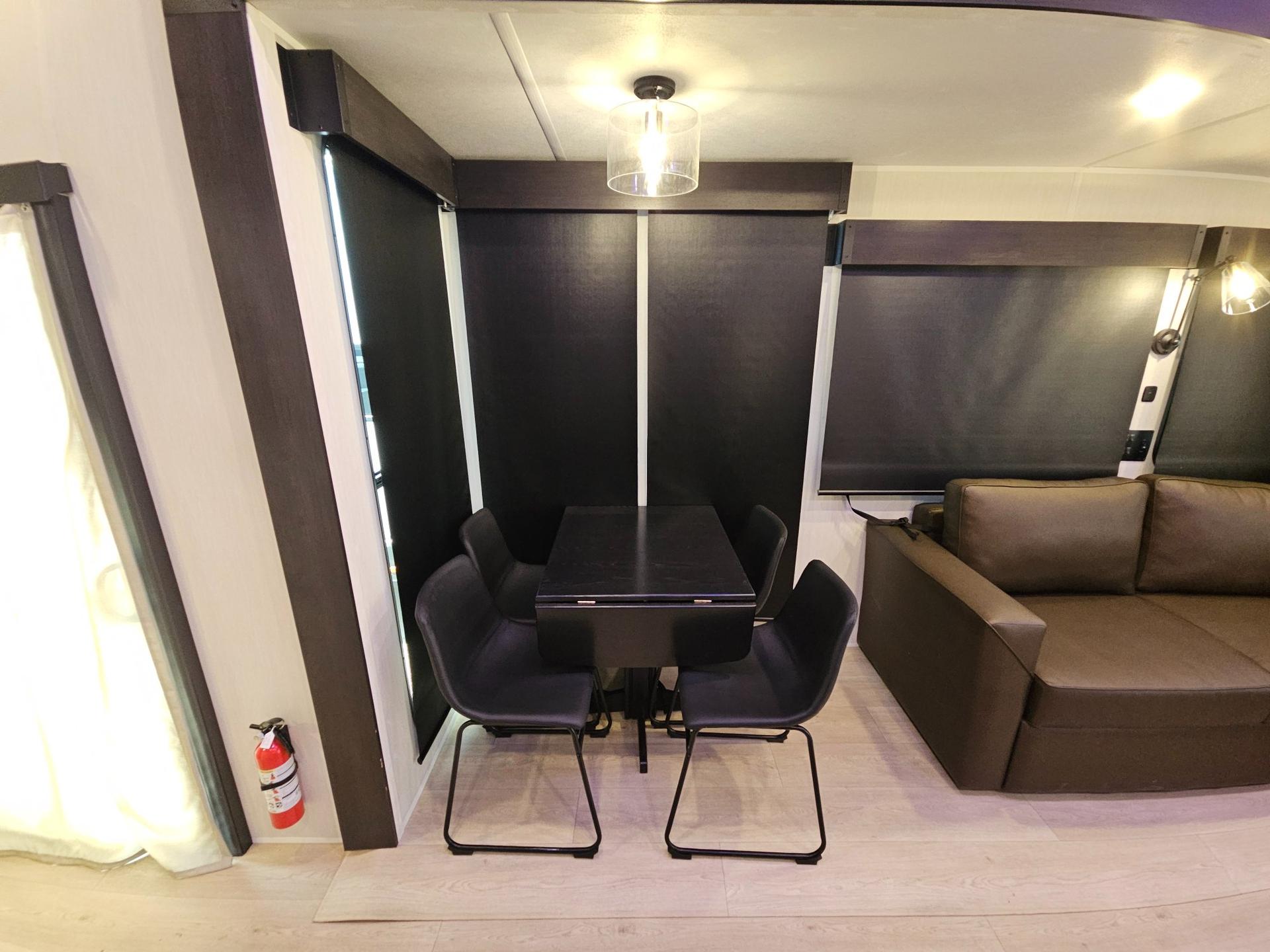 2026 Forest River 2026 Forest River Cherokee Timberwolf Black Label - thumbnail 7