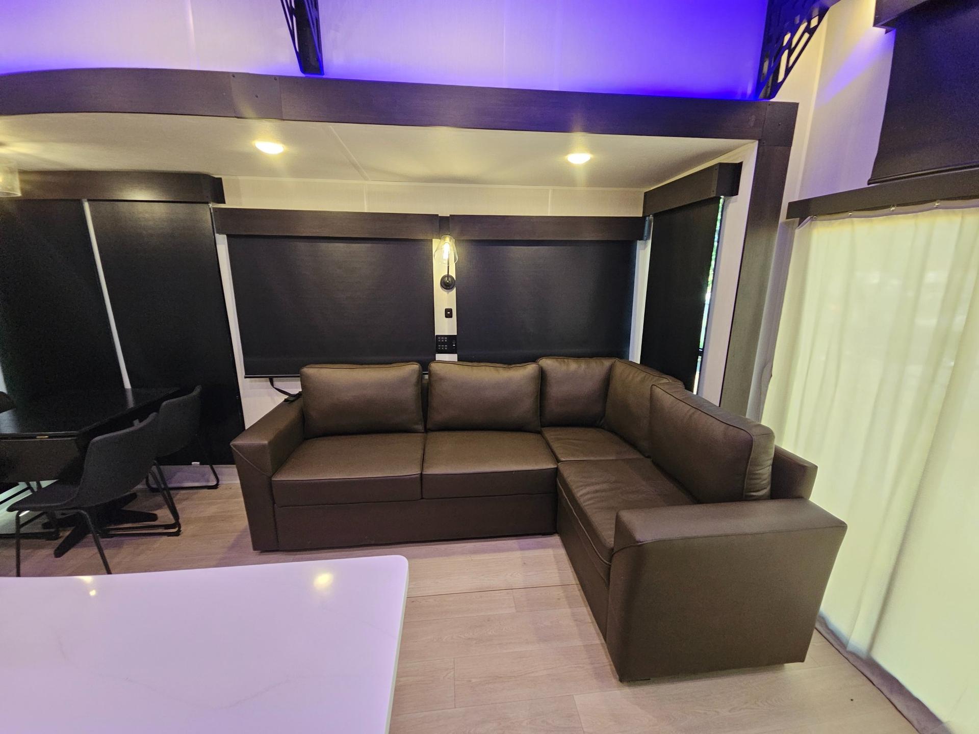 2026 Forest River 2026 Forest River Cherokee Timberwolf Black Label - thumbnail 10