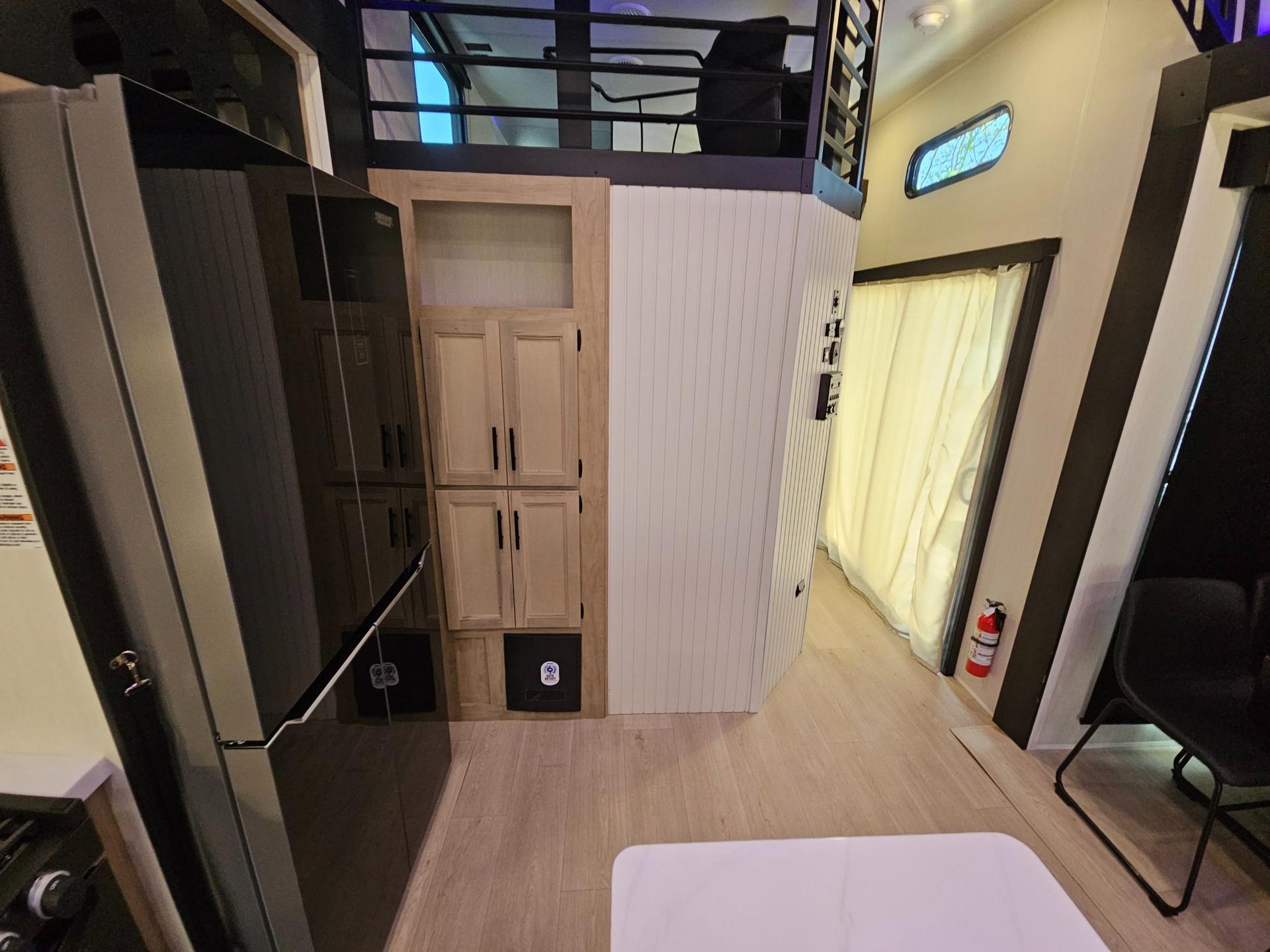 2026 Forest River 2026 Forest River Cherokee Timberwolf Black Label - thumbnail 23