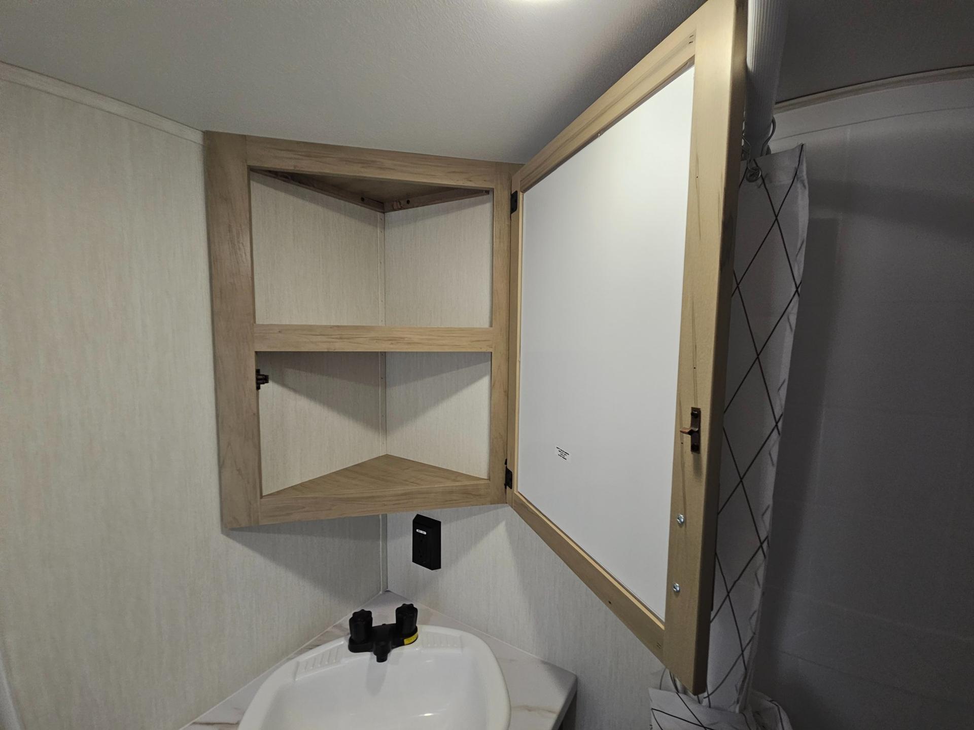 2026 Forest River 2026 Forest River Cherokee Timberwolf Black Label - thumbnail 28