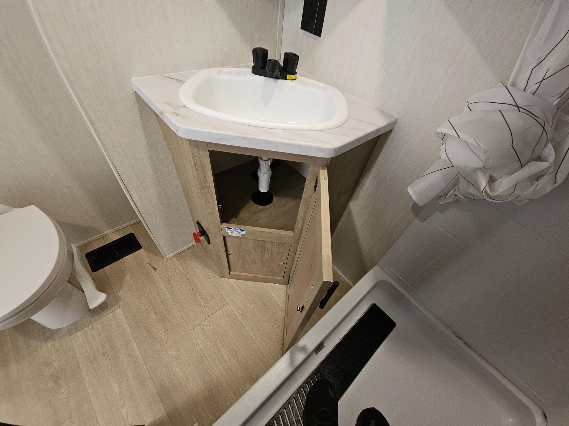 2026 Forest River 2026 Forest River Cherokee Timberwolf Black Label - thumbnail 30