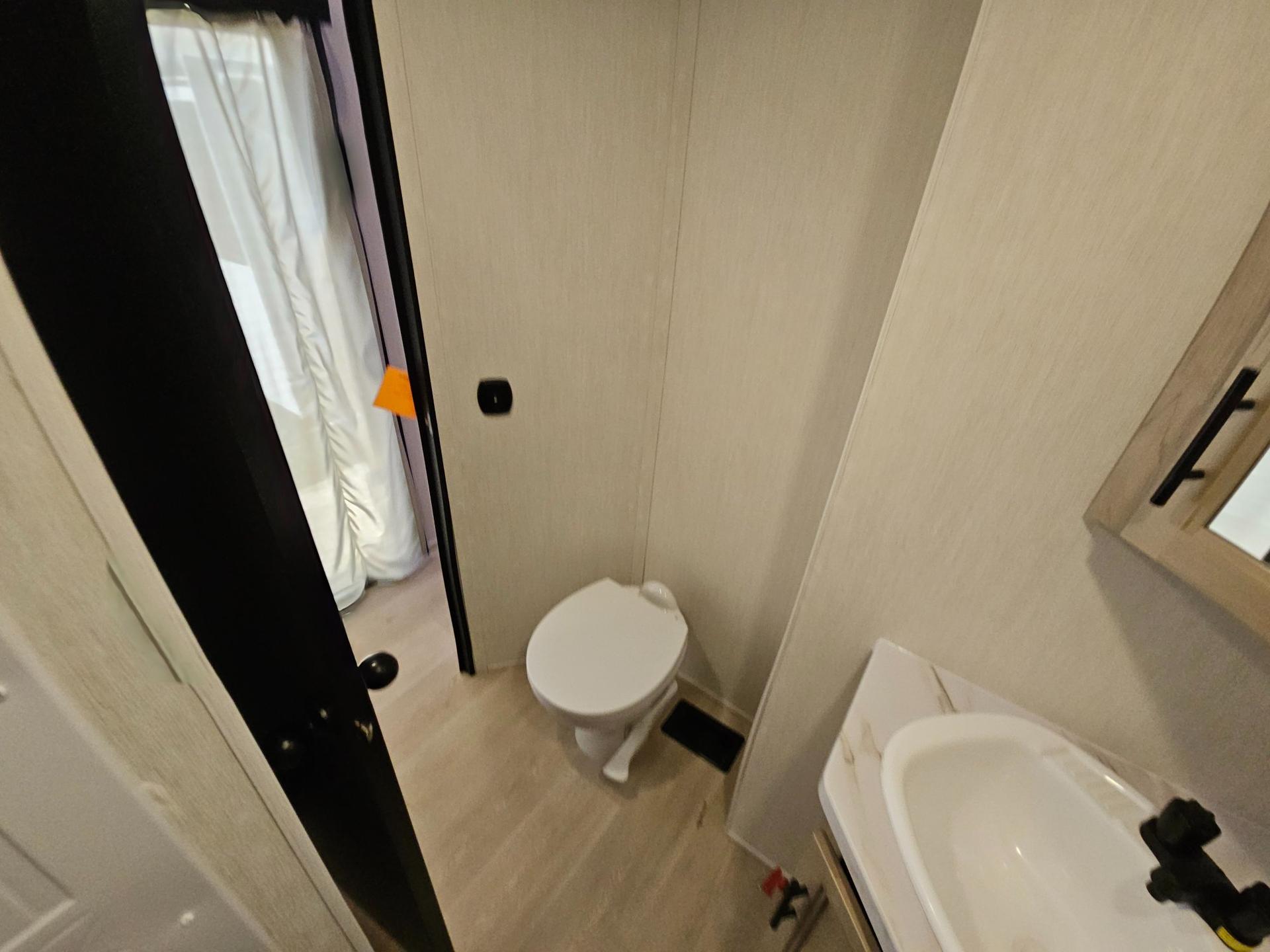 2026 Forest River 2026 Forest River Cherokee Timberwolf Black Label - thumbnail 31