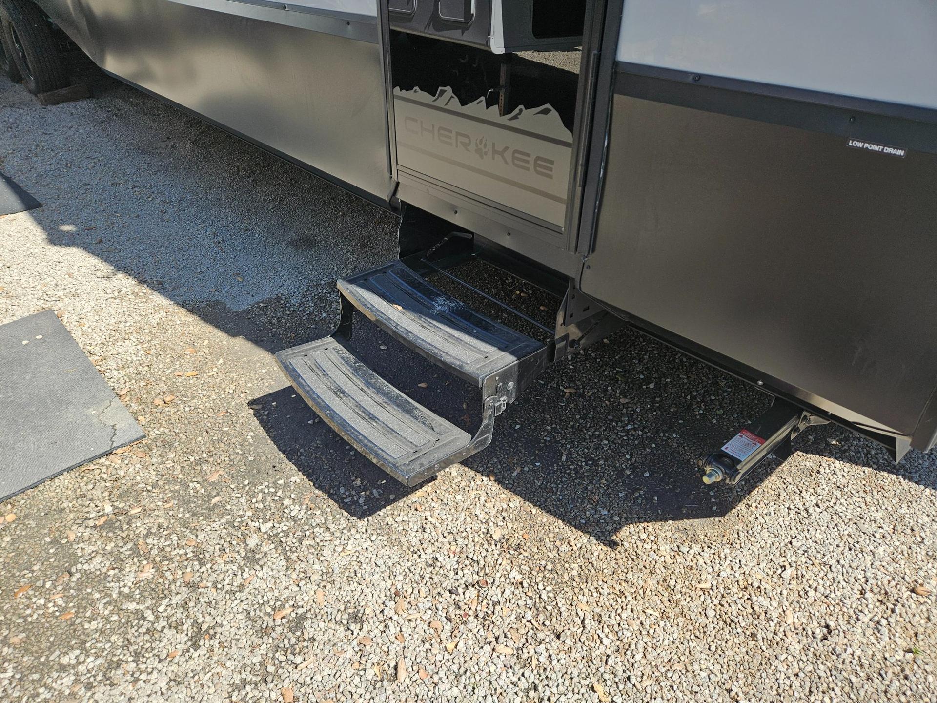 2026 Forest River 2026 Forest River Cherokee Timberwolf Black Label - thumbnail 51