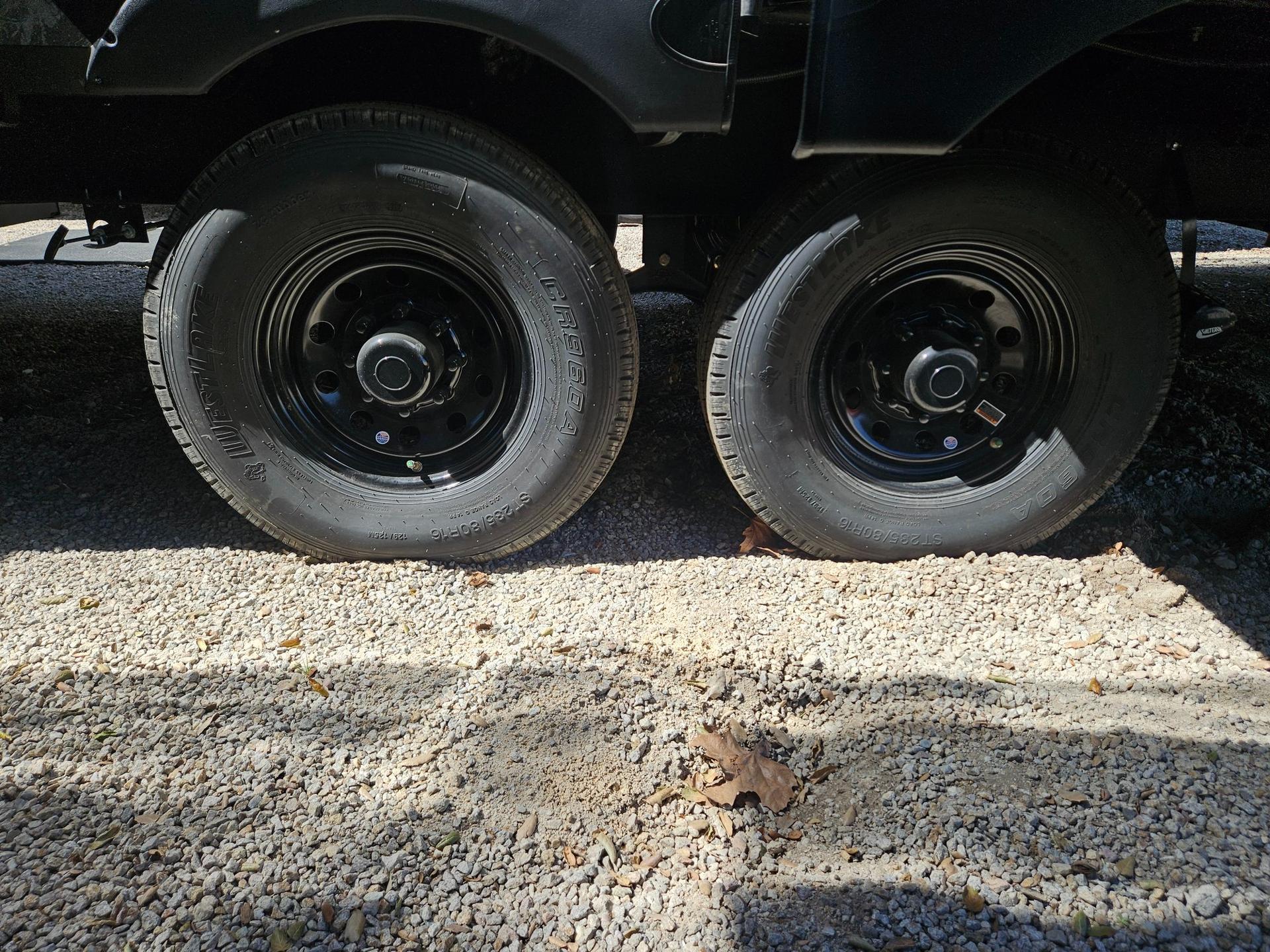 2026 Forest River 2026 Forest River Cherokee Timberwolf Black Label - thumbnail 57