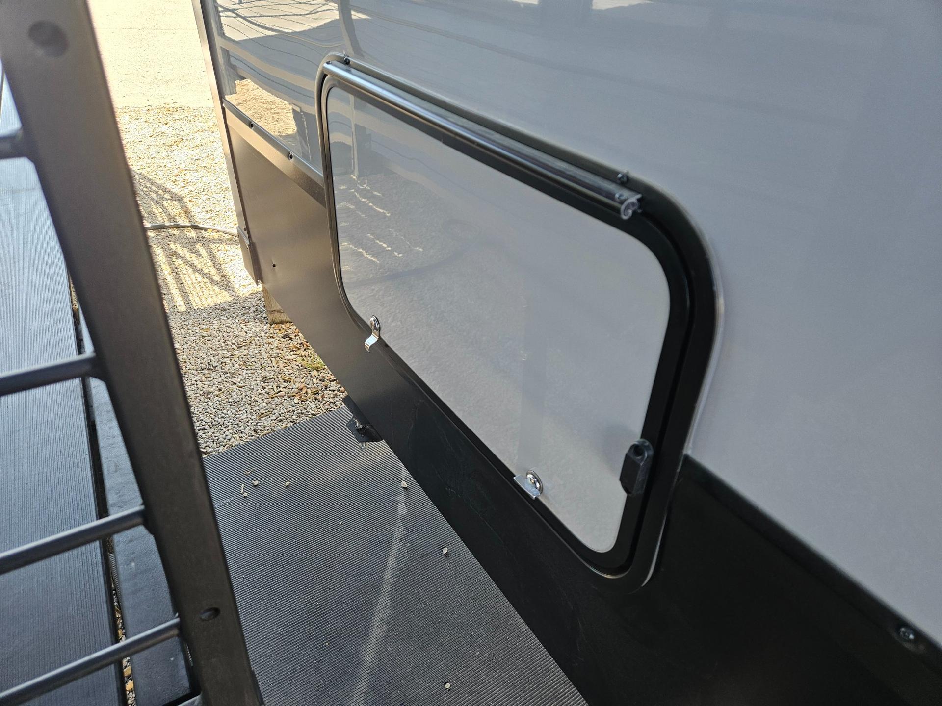 2026 Forest River 2026 Forest River Cherokee Timberwolf Black Label - thumbnail 60