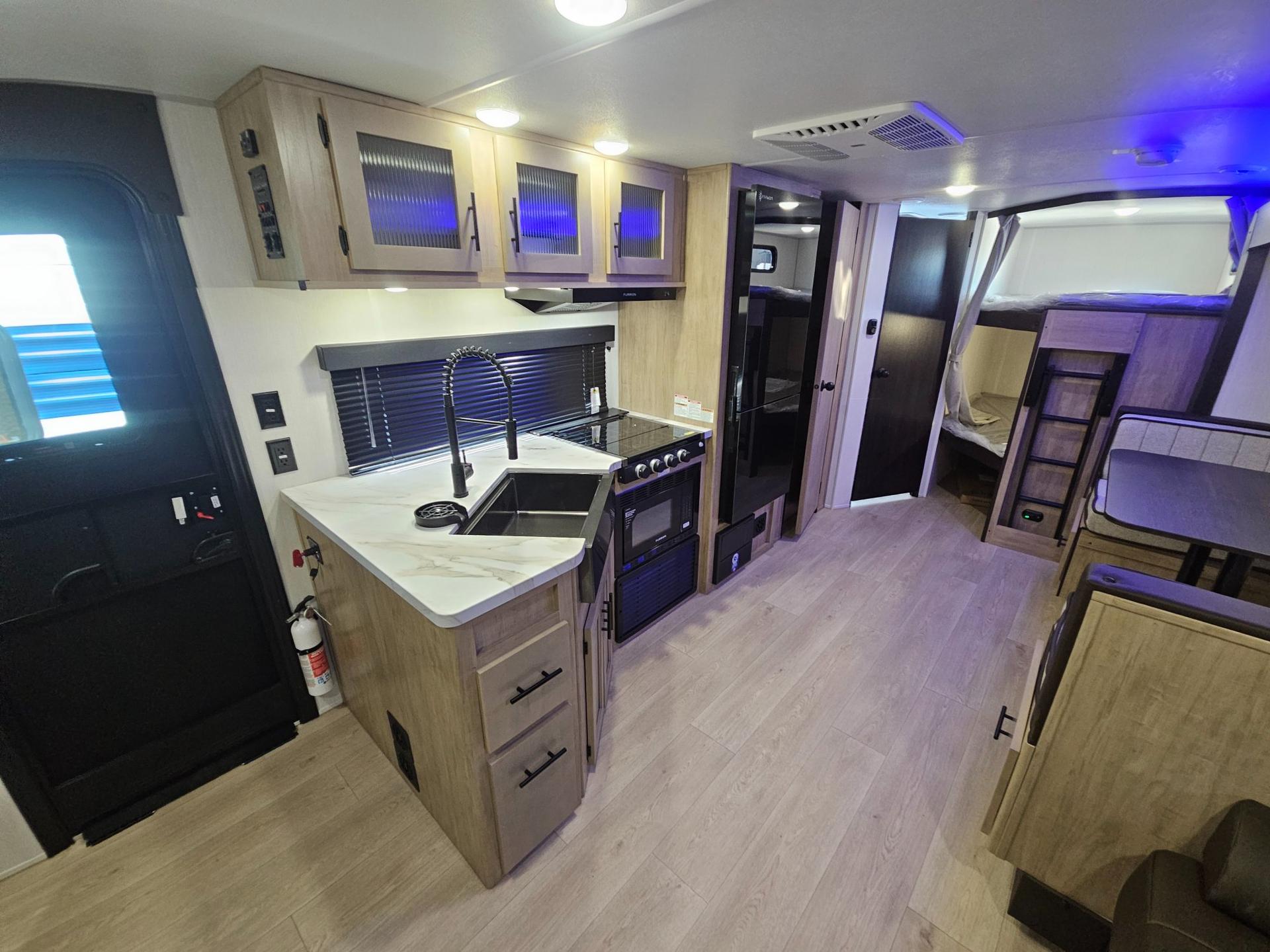 2026 Forest River RV 2026 Forest River RV Cherokee Grey Wolf - thumbnail 7