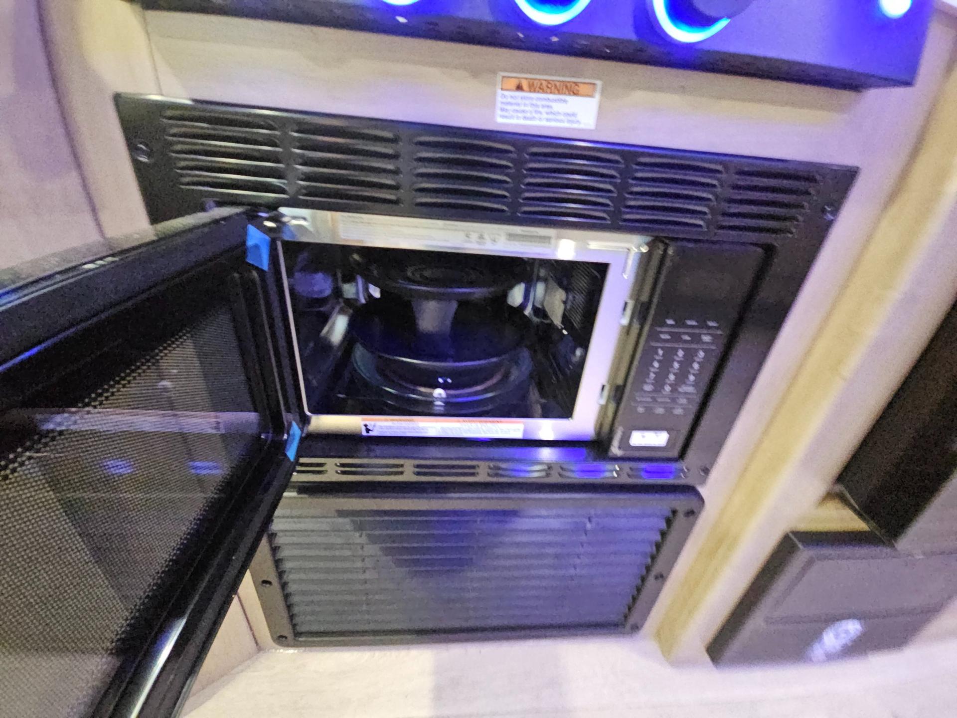 2026 Forest River RV 2026 Forest River RV Cherokee Grey Wolf - thumbnail 19