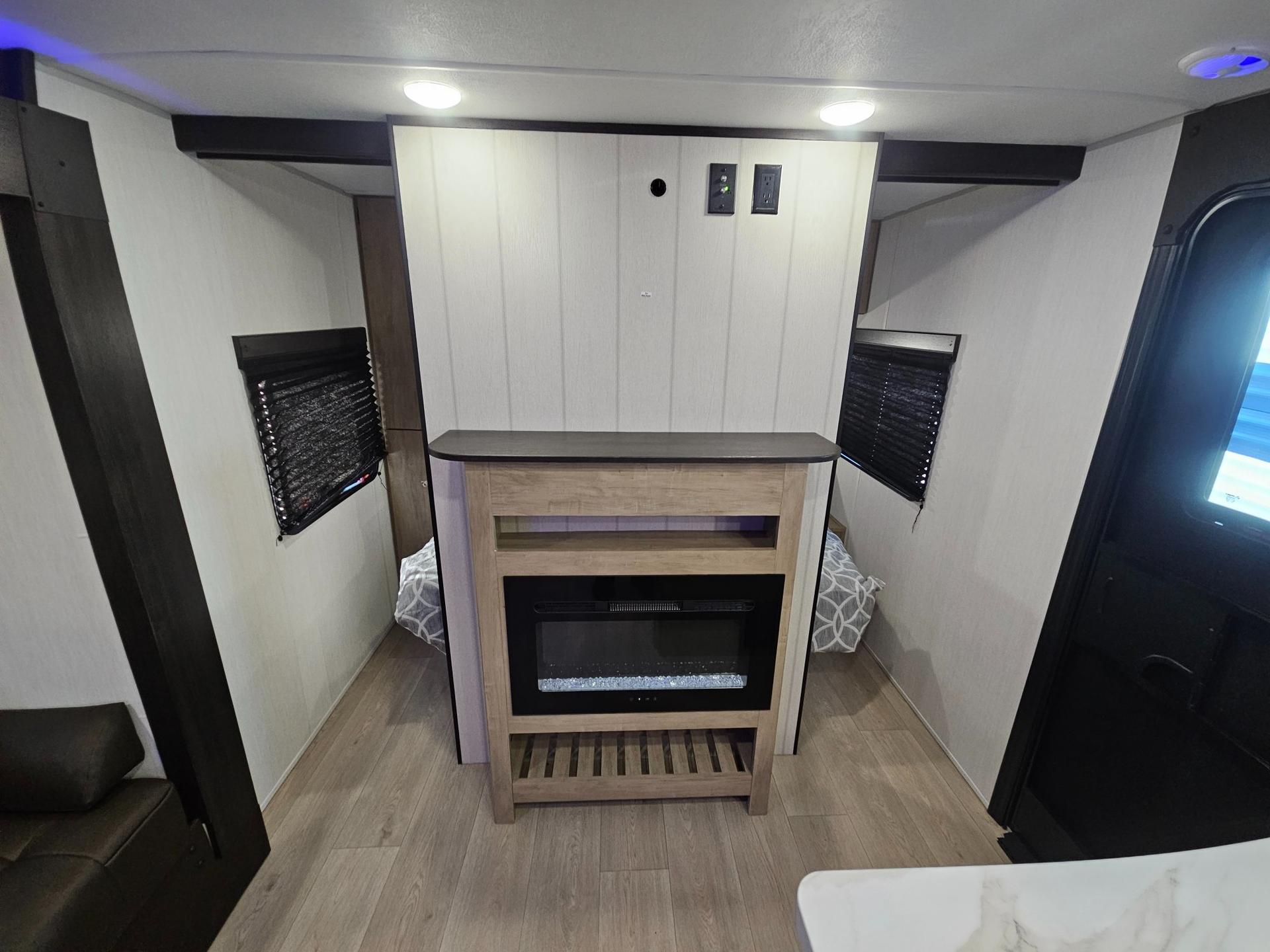 2026 Forest River RV 2026 Forest River RV Cherokee Grey Wolf - thumbnail 22