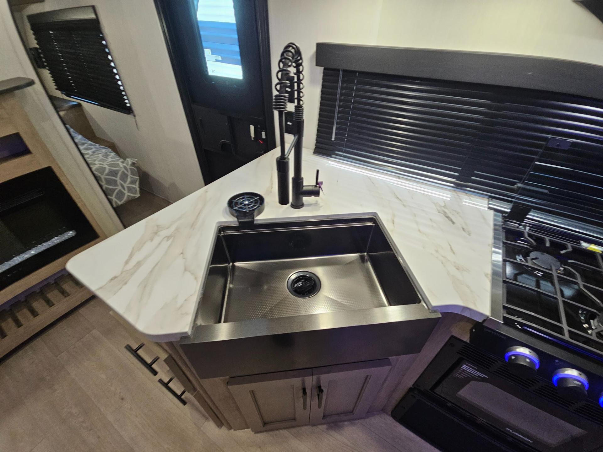 2026 Forest River RV 2026 Forest River RV Cherokee Grey Wolf - thumbnail 20