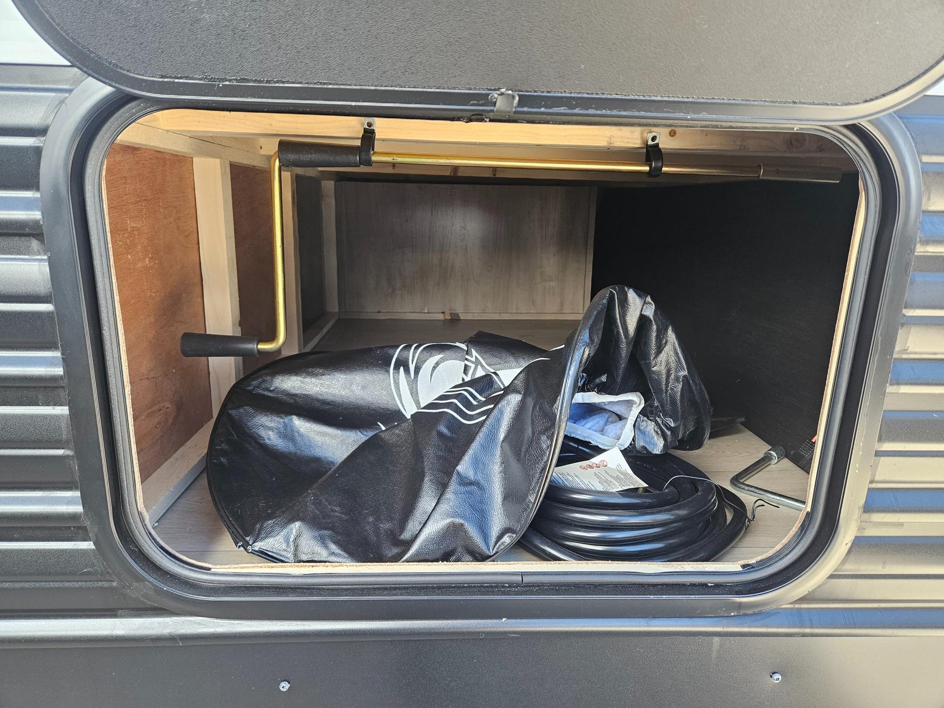 2026 Forest River RV 2026 Forest River RV Cherokee Grey Wolf - thumbnail 36