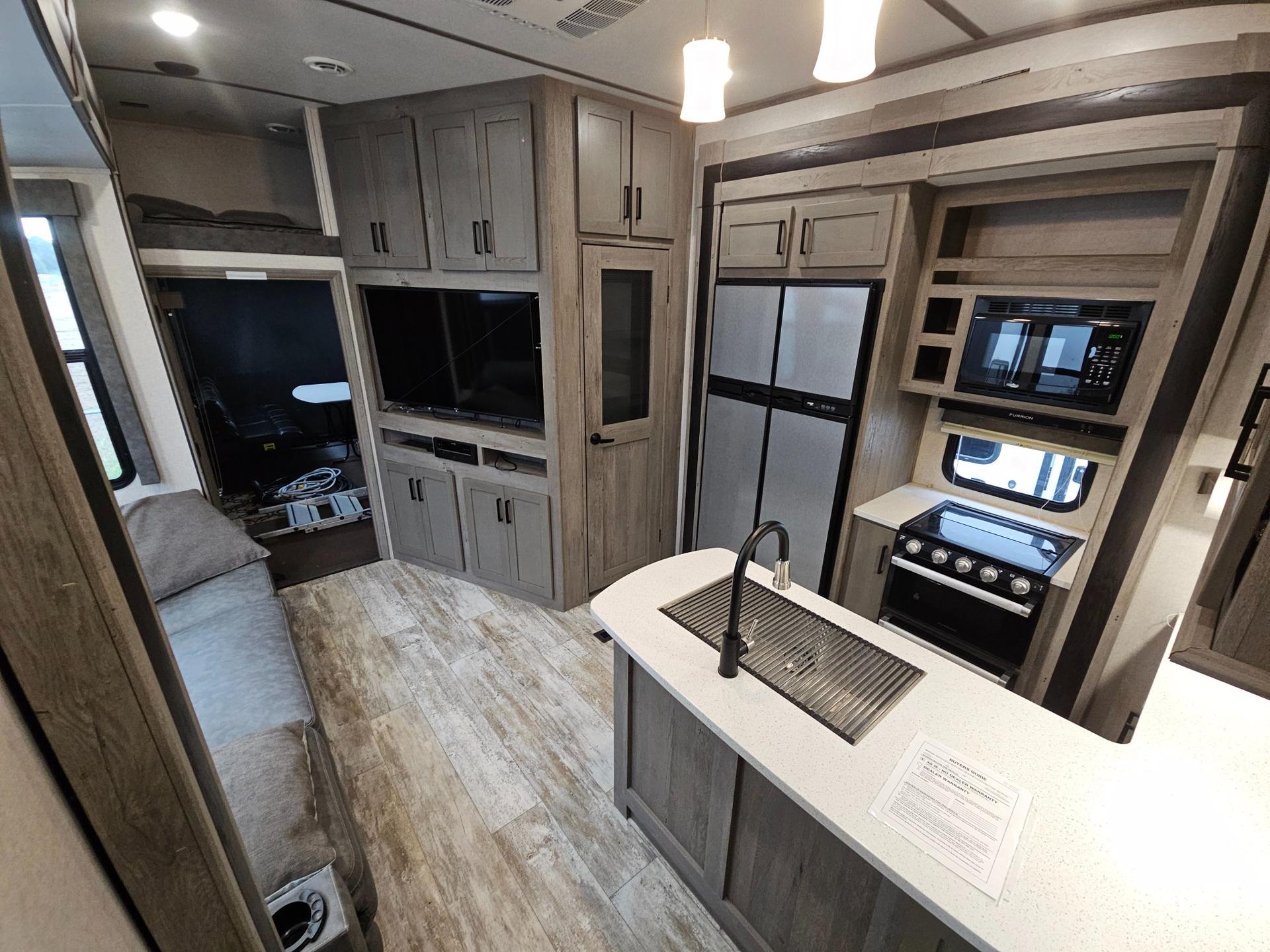 2021 Keystone RV 2021 Keystone RV Carbon - thumbnail 3