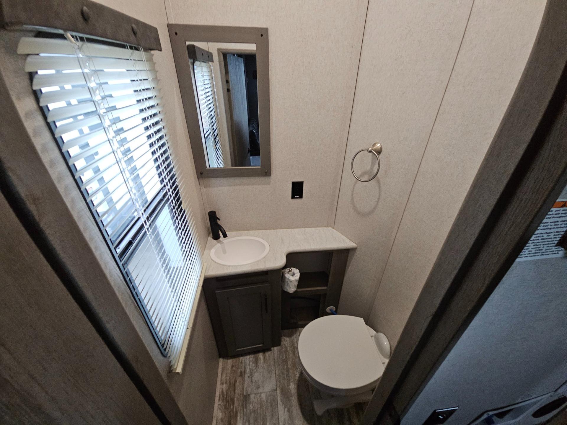 2021 Keystone RV 2021 Keystone RV Carbon - thumbnail 27