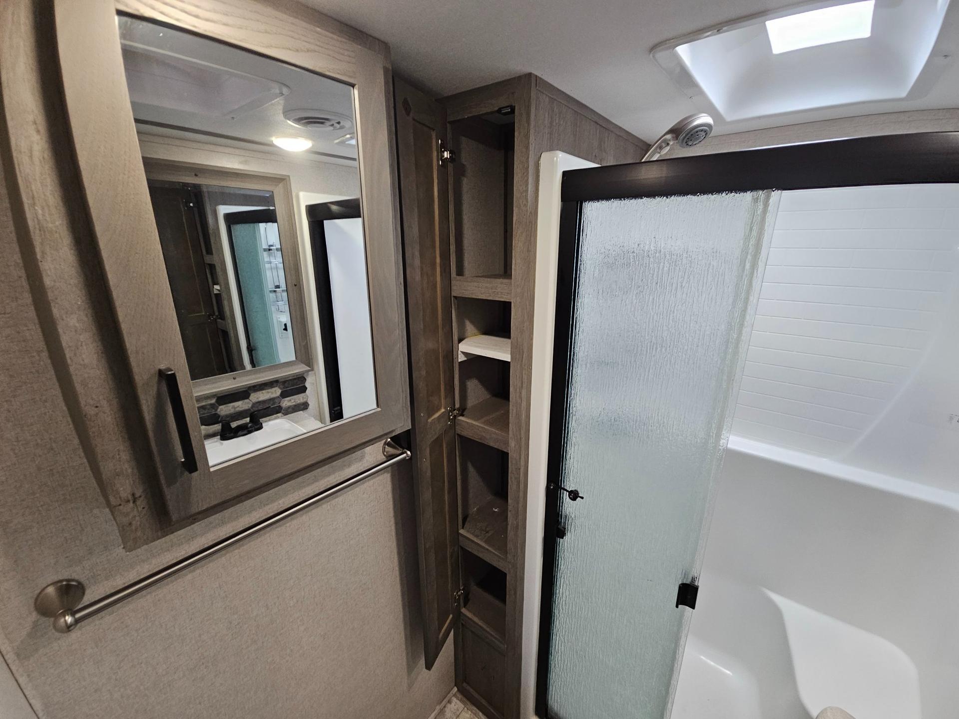 2021 Keystone RV 2021 Keystone RV Carbon - thumbnail 38