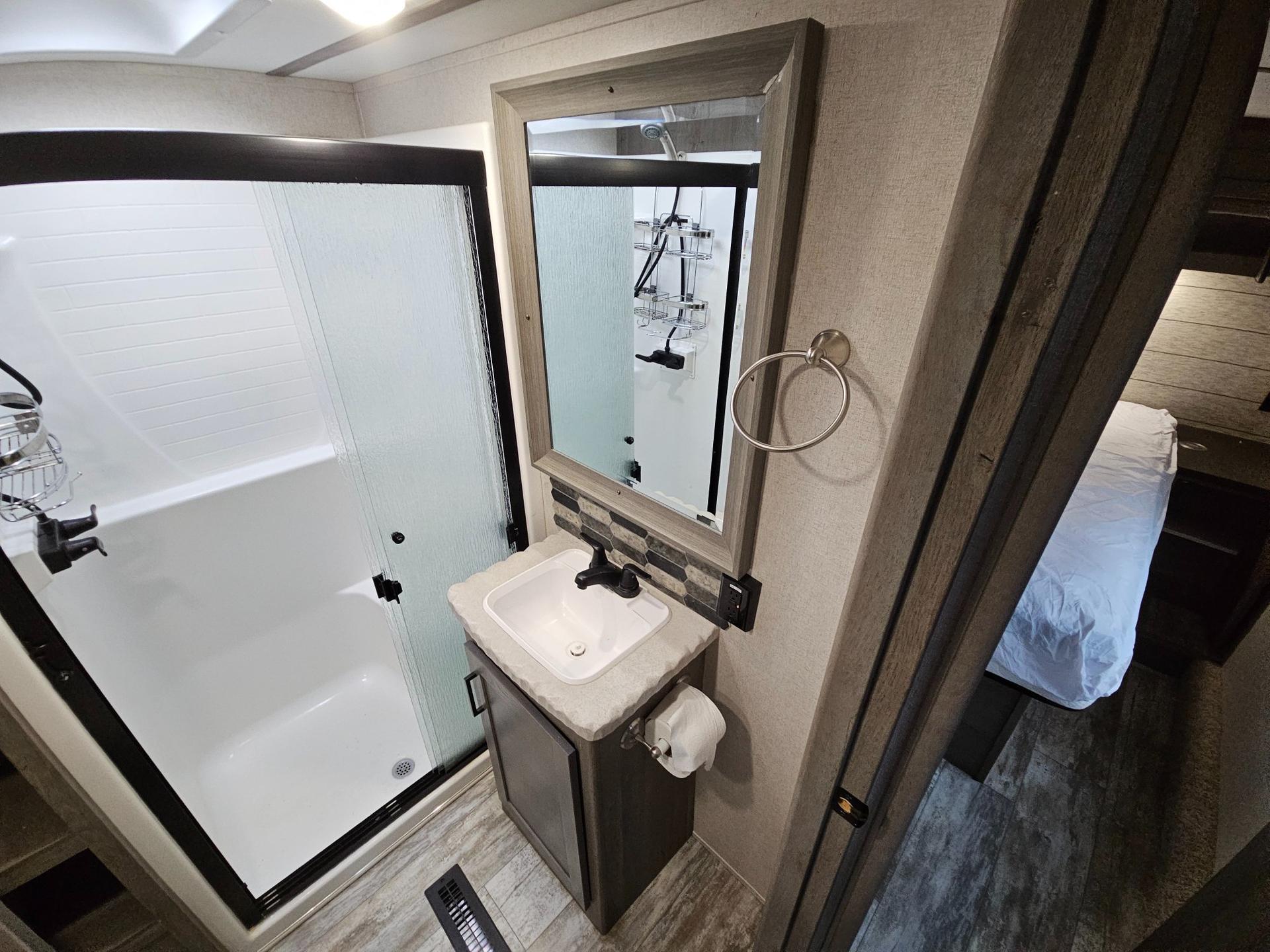 2021 Keystone RV 2021 Keystone RV Carbon - thumbnail 44