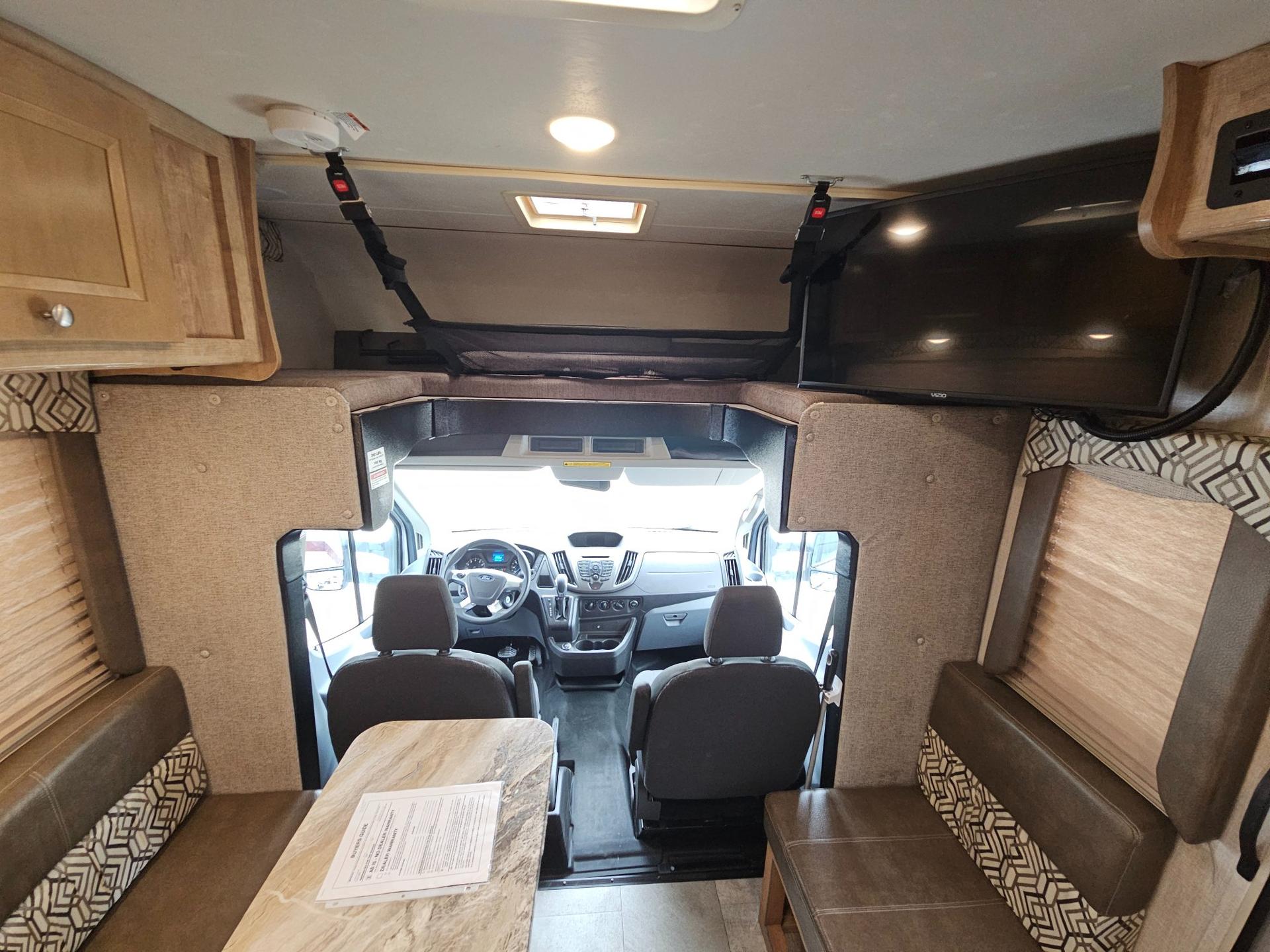 2020 Coachmen 2020 Coachmen Leprechaun - thumbnail 7