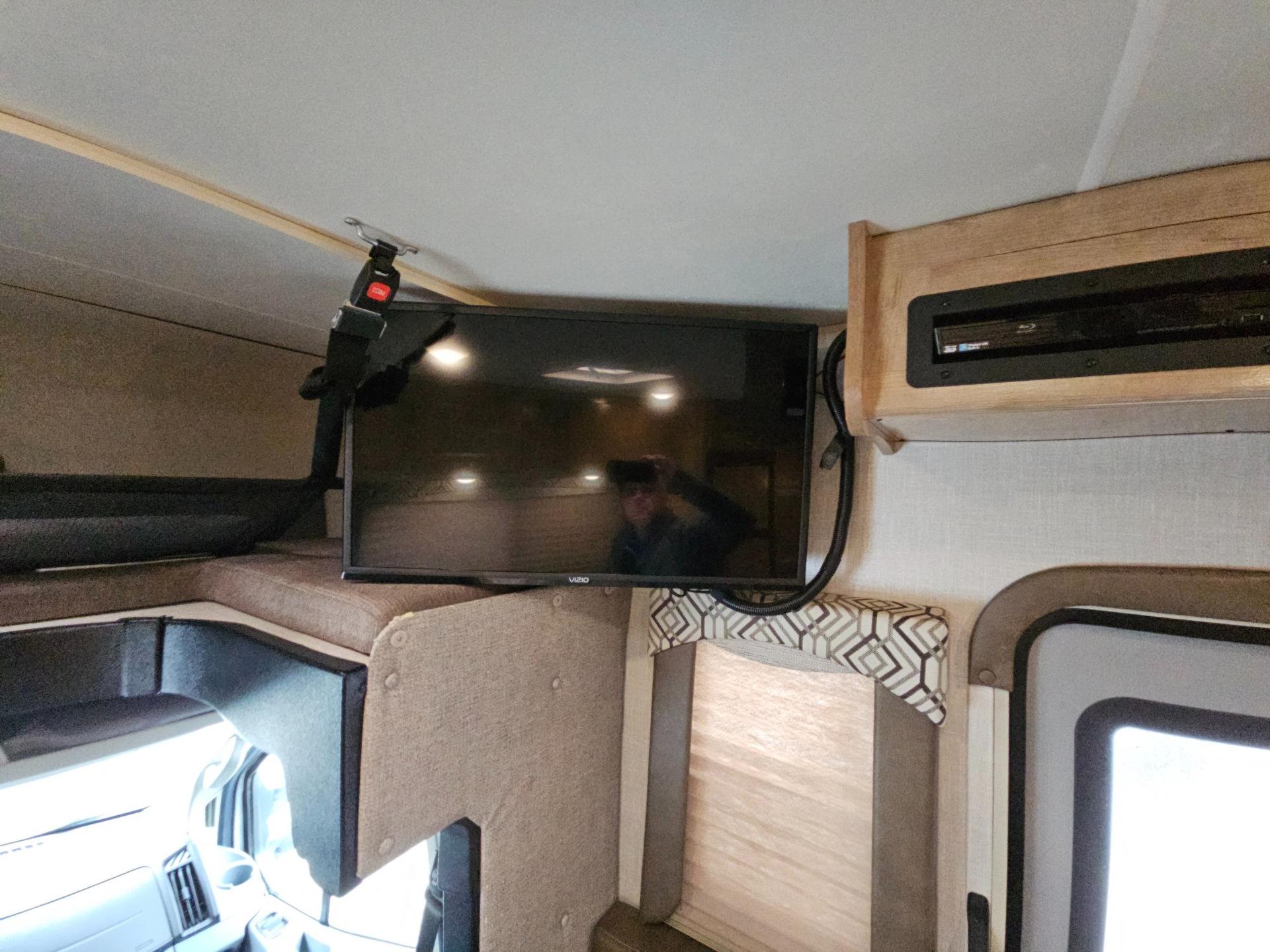 2020 Coachmen 2020 Coachmen Leprechaun - thumbnail 8