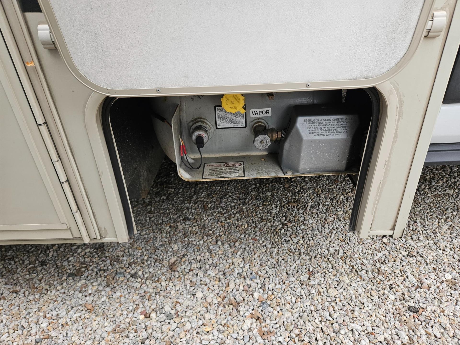 2020 Coachmen 2020 Coachmen Leprechaun - thumbnail 40