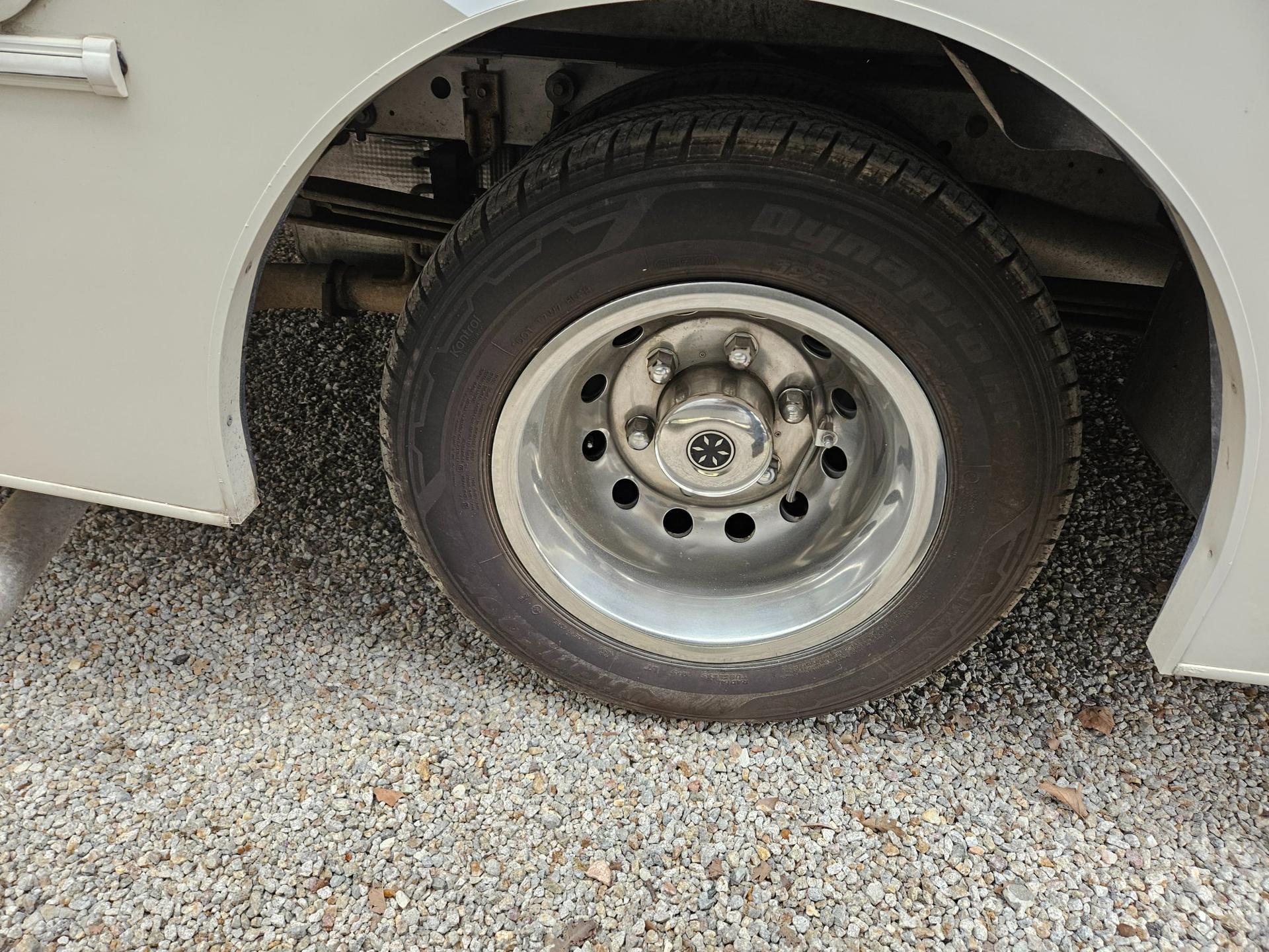 2020 Coachmen 2020 Coachmen Leprechaun - thumbnail 44