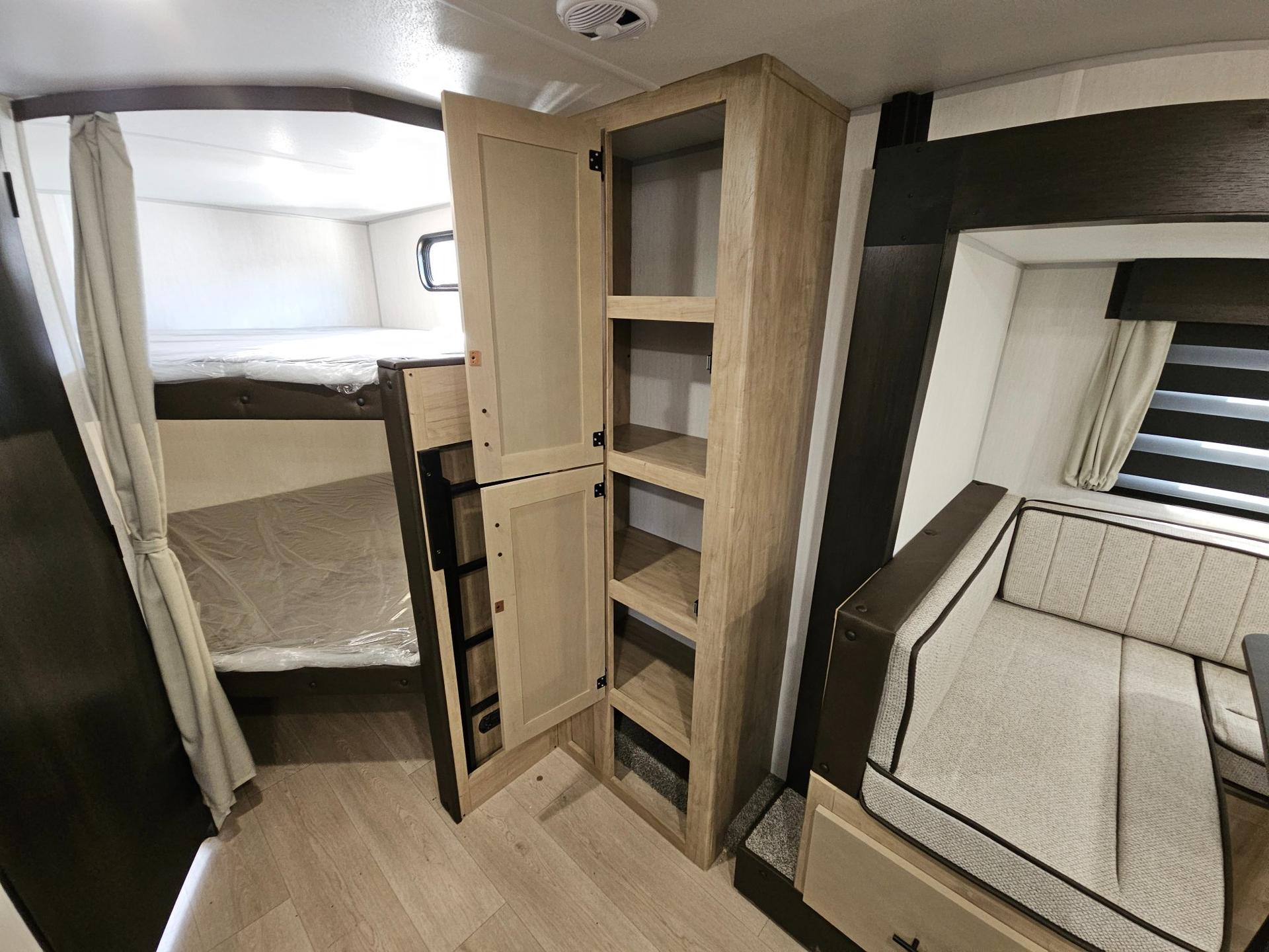 2026 Forest River RV 2026 Forest River RV Cherokee Grey Wolf - thumbnail 11