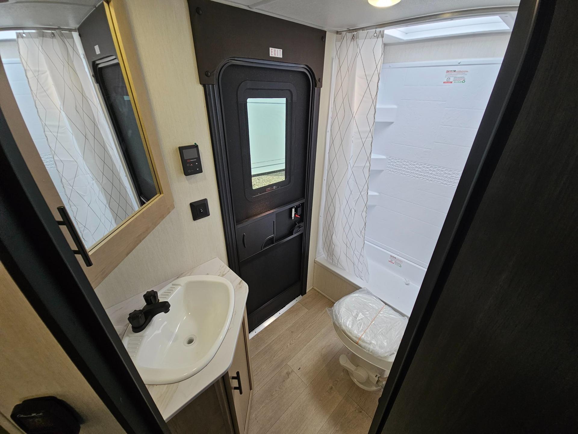 2026 Forest River RV 2026 Forest River RV Cherokee Grey Wolf - thumbnail 22