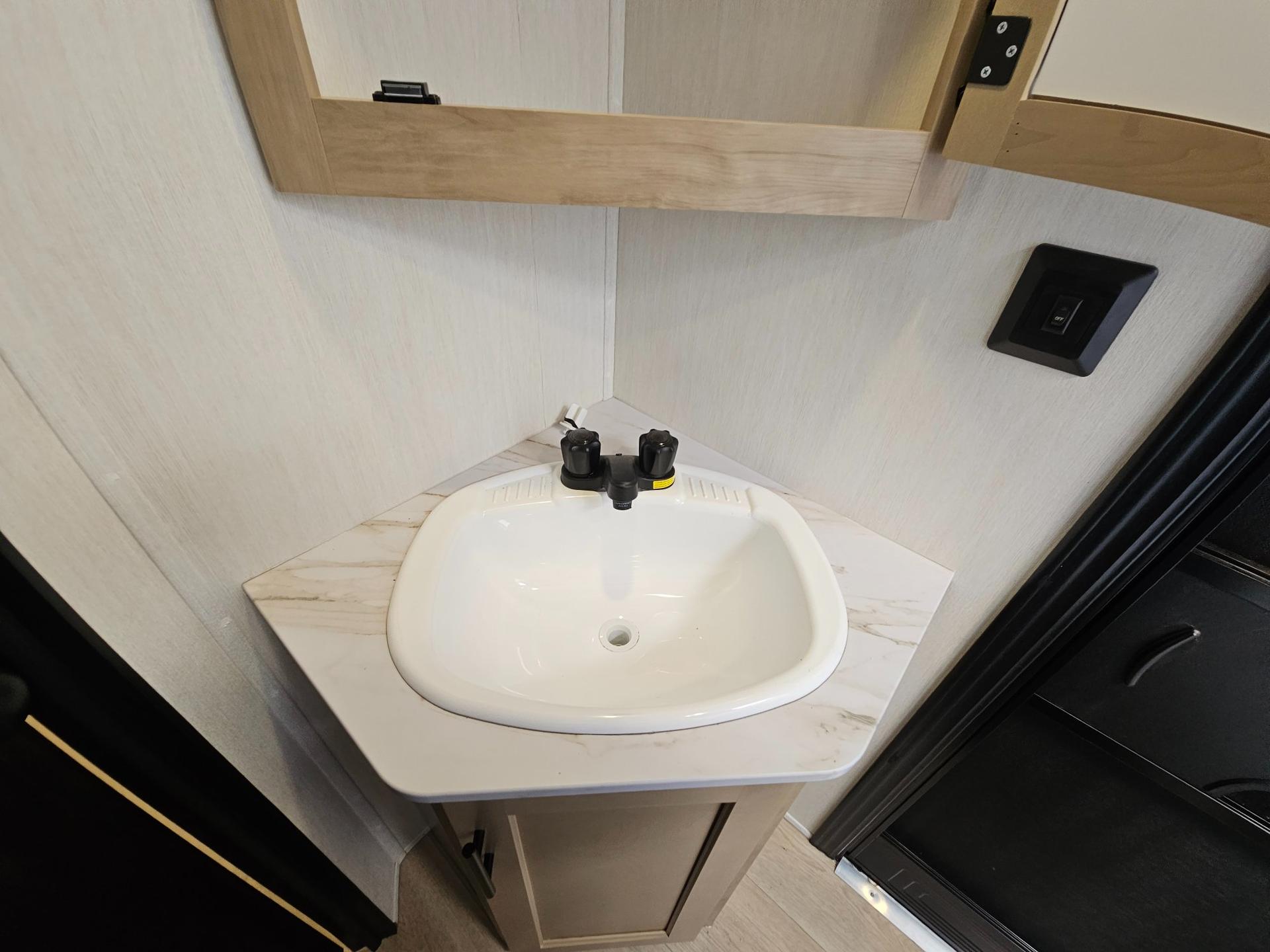 2026 Forest River RV 2026 Forest River RV Cherokee Grey Wolf - thumbnail 28