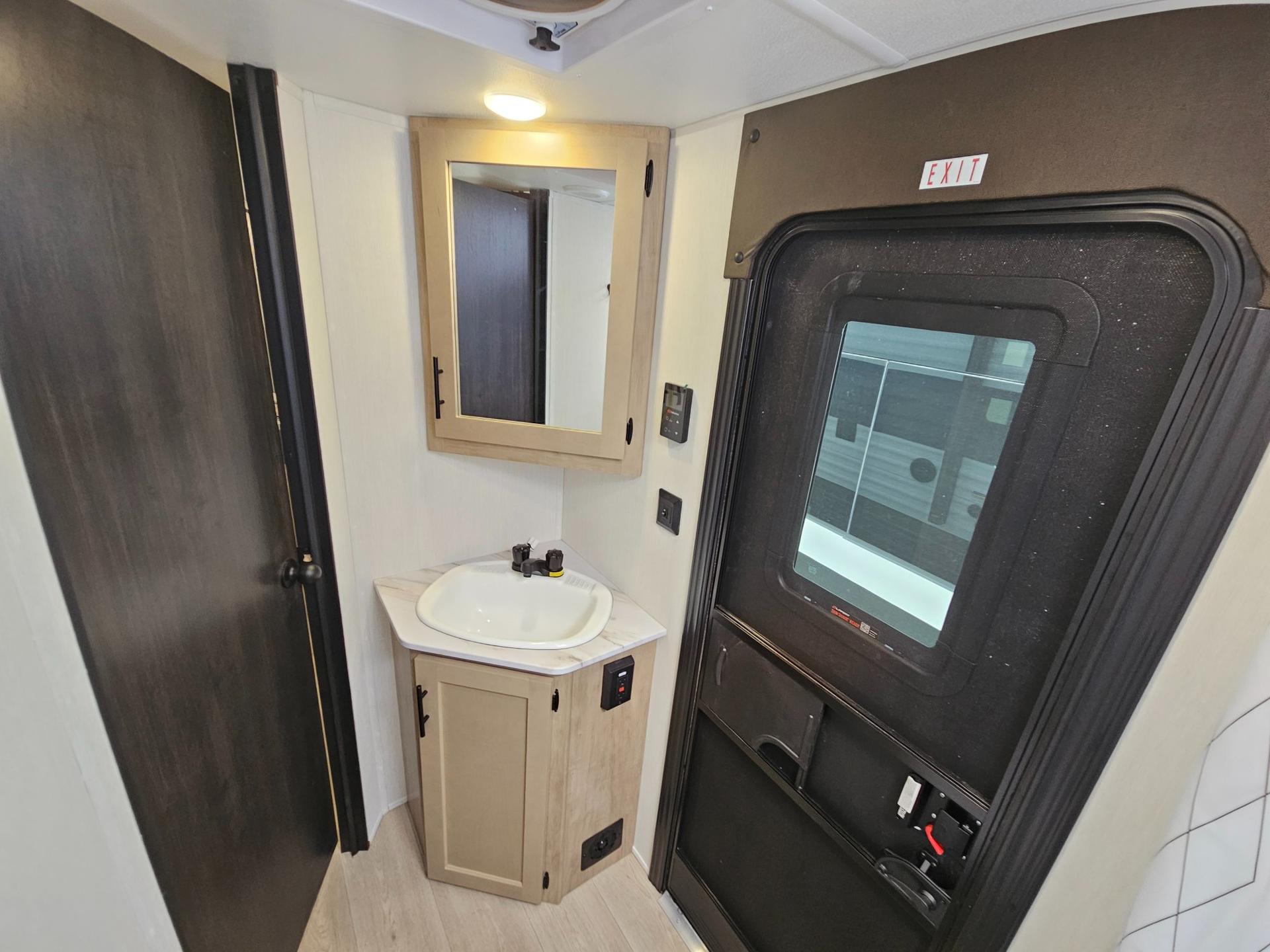 2026 Forest River 2026 Forest River Cherokee Grey Wolf - thumbnail 26