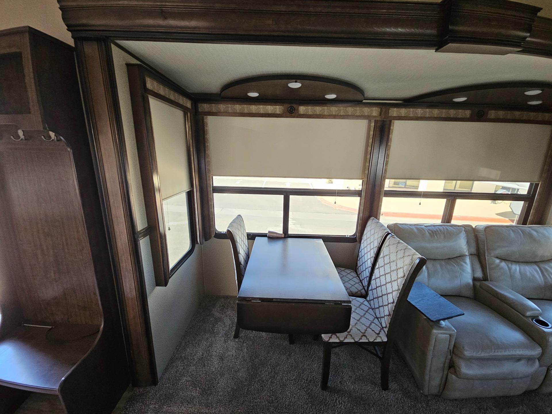 2020 Grand Design 2020 Grand Design Solitude - thumbnail 7