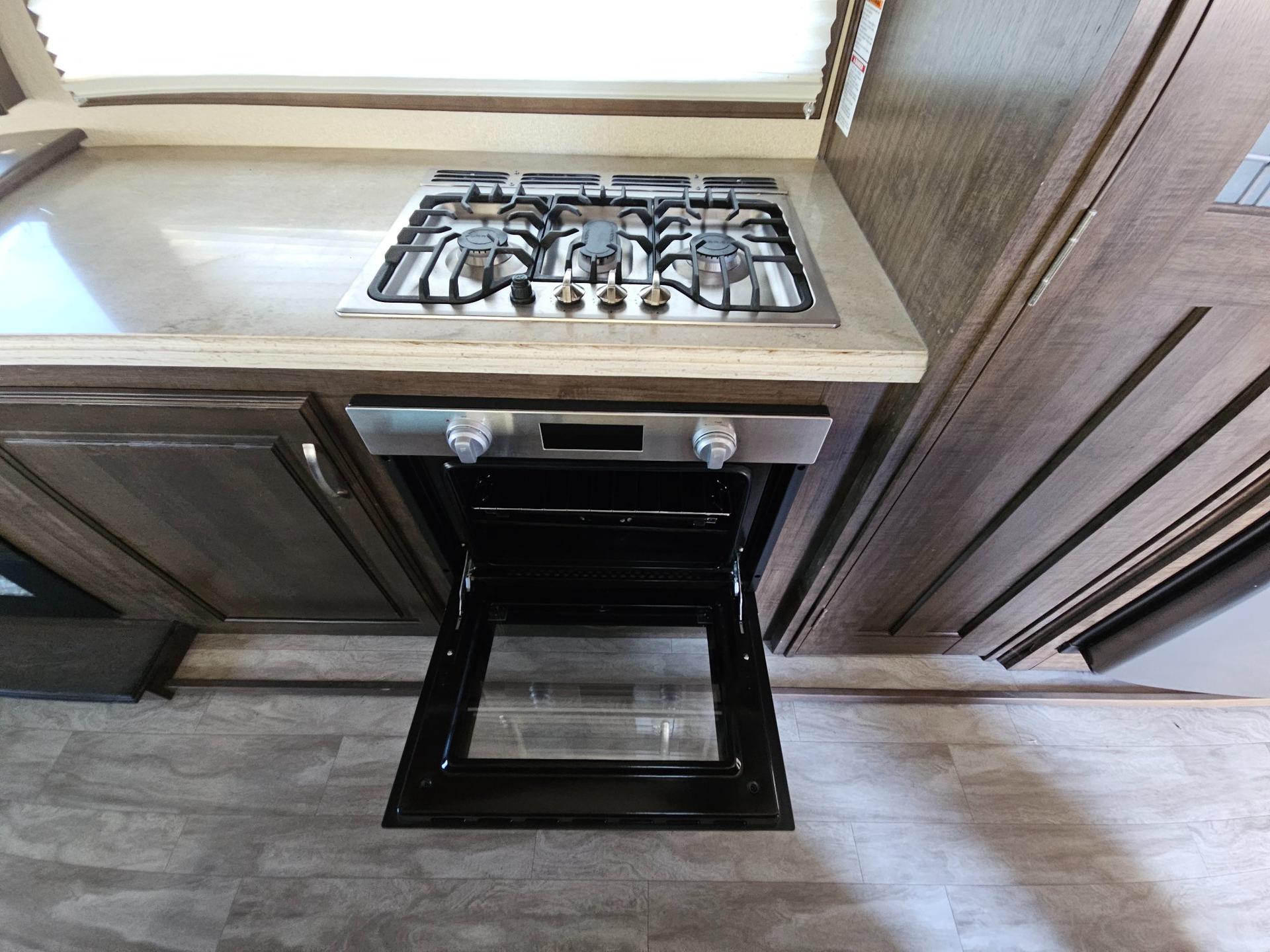 2020 Grand Design 2020 Grand Design Solitude - thumbnail 23