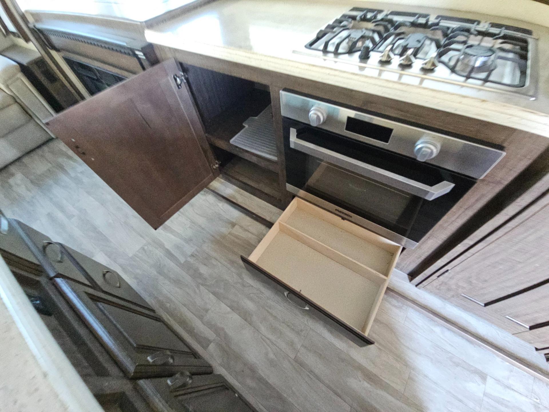 2020 Grand Design 2020 Grand Design Solitude - thumbnail 24