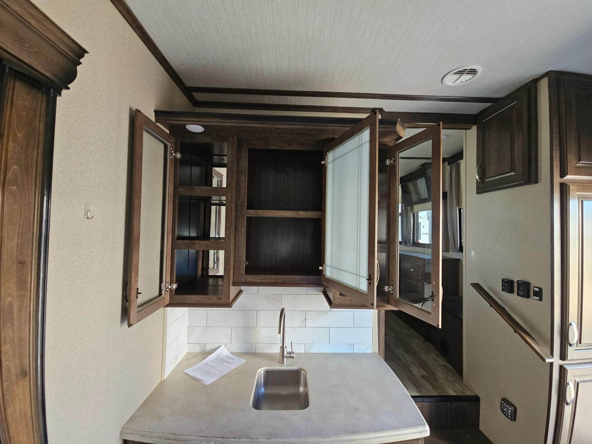 2020 Grand Design 2020 Grand Design Solitude - thumbnail 30