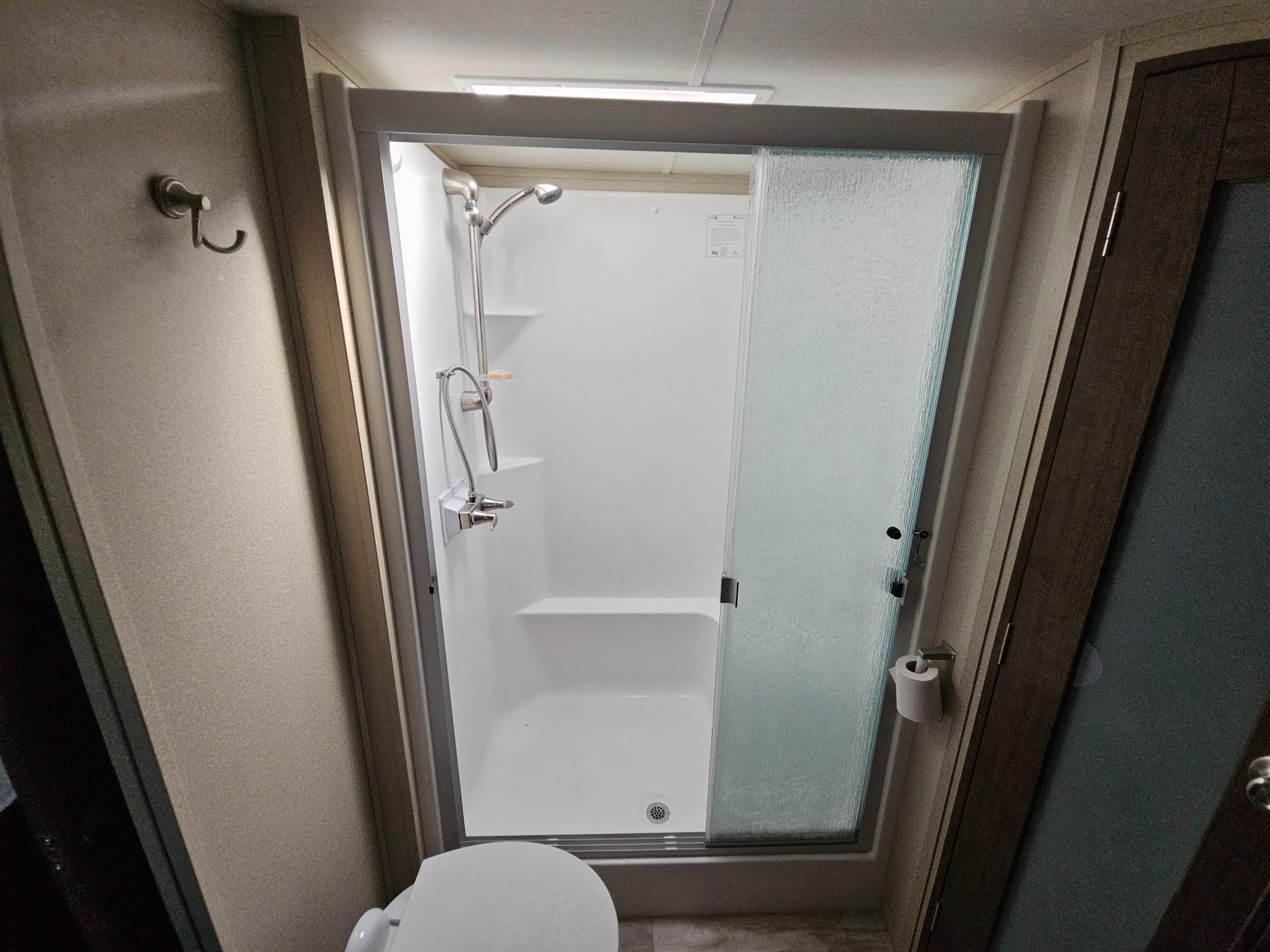 2020 Grand Design 2020 Grand Design Solitude - thumbnail 39