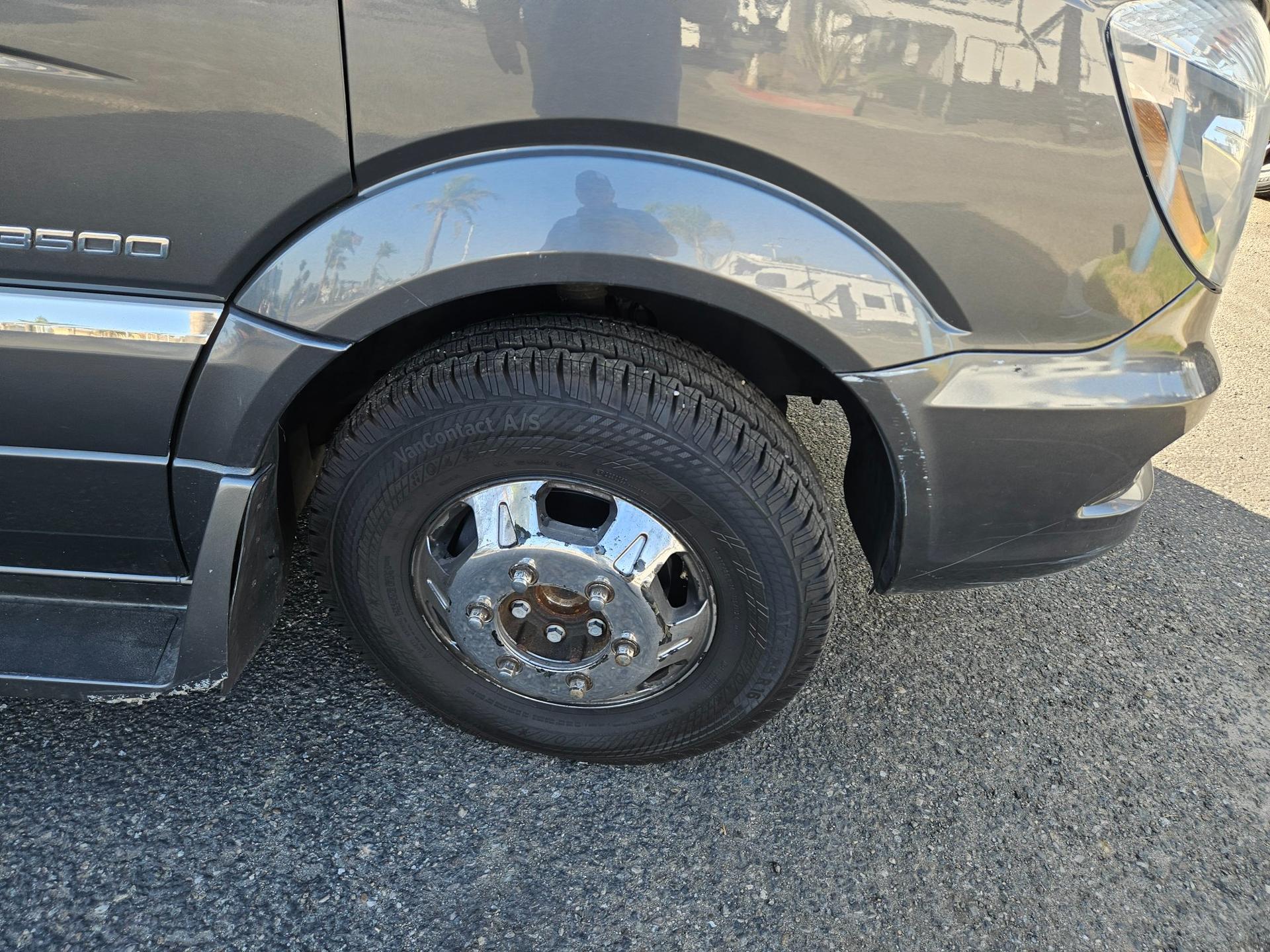 2014 Roadtrek 2014 Roadtrek Adventurous - thumbnail 5