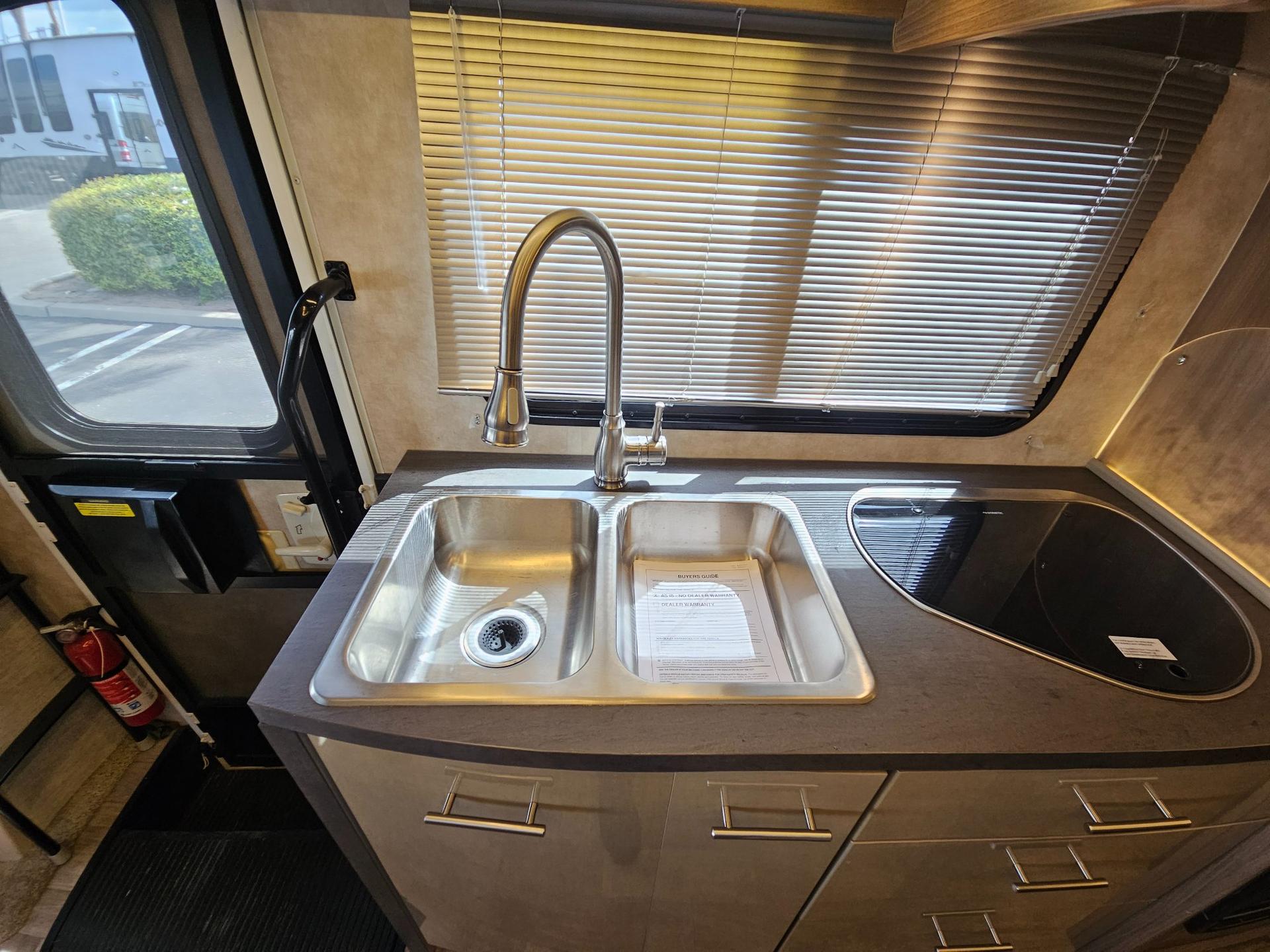 2018 Winnebago 2018 Winnebago View - thumbnail 13