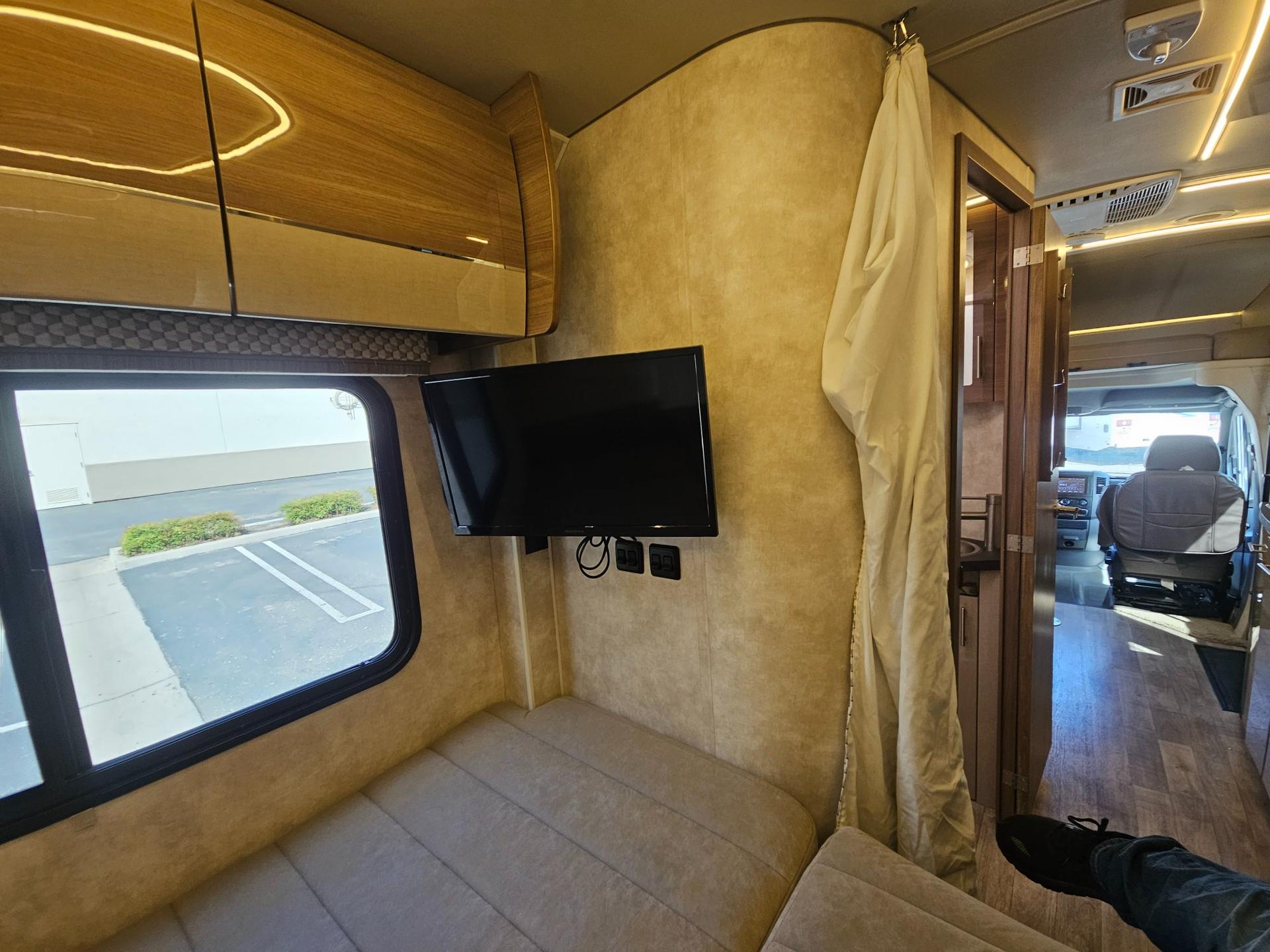 2018 Winnebago 2018 Winnebago View - thumbnail 20
