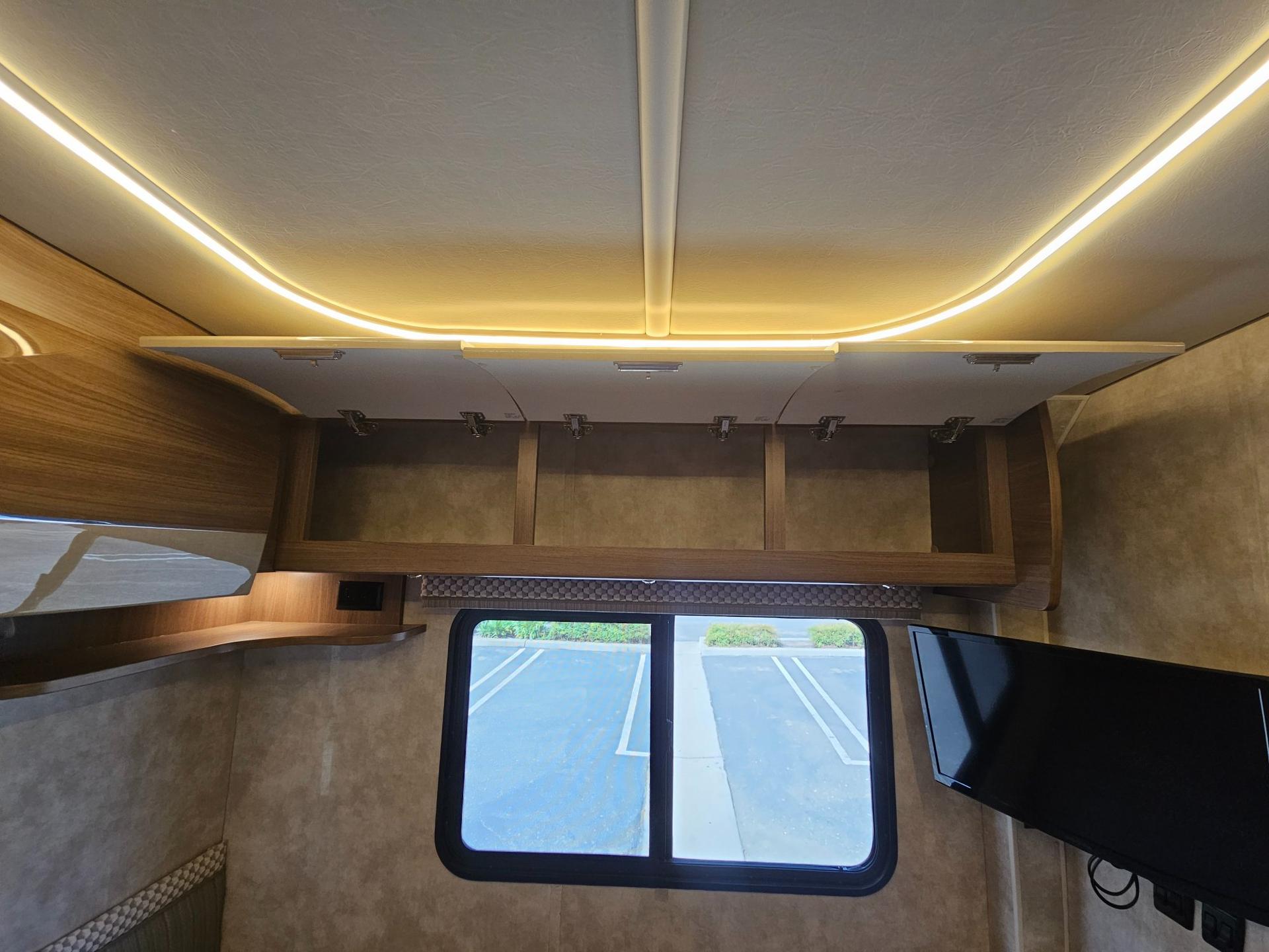 2018 Winnebago 2018 Winnebago View - thumbnail 21