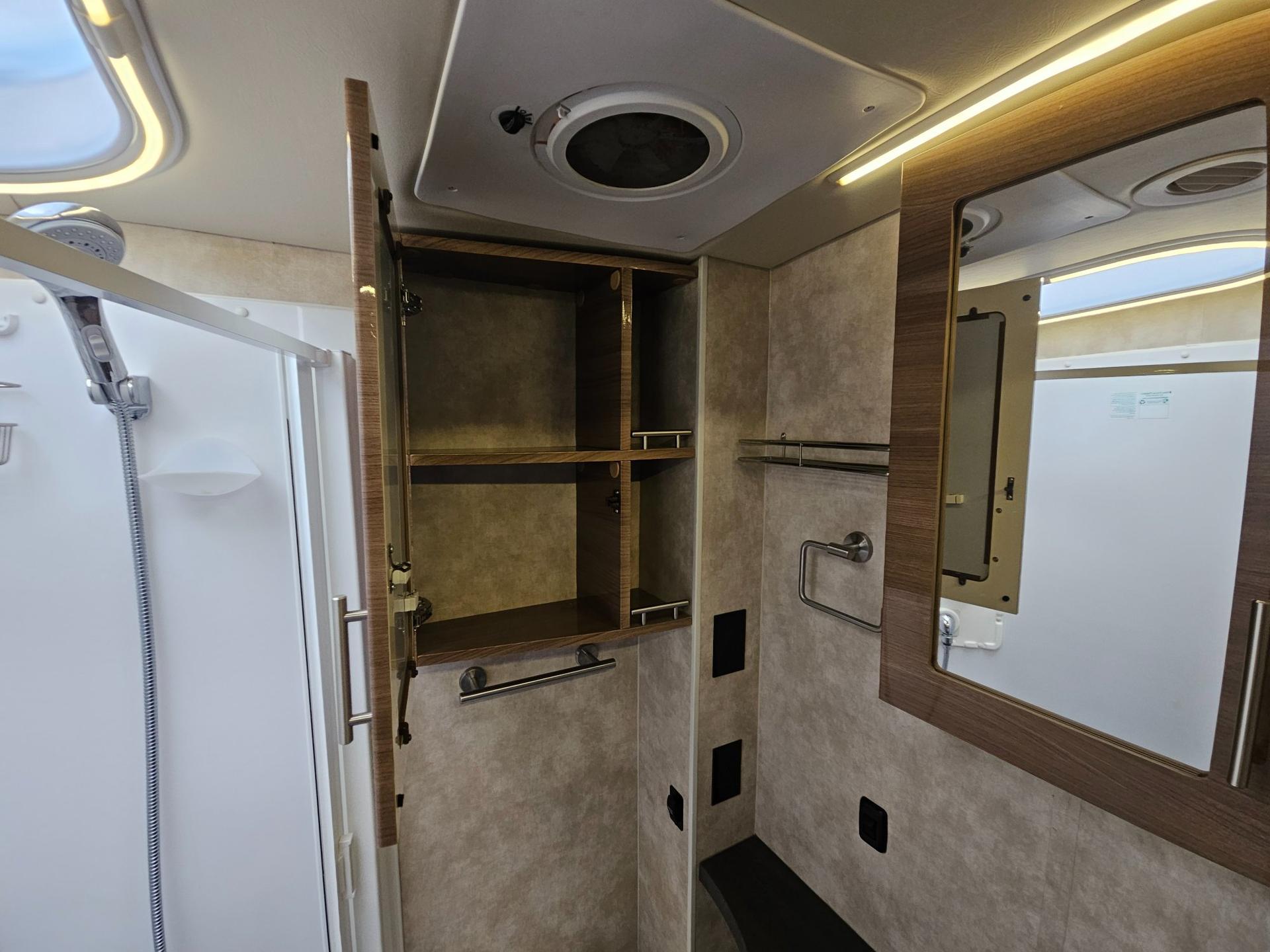 2018 Winnebago 2018 Winnebago View - thumbnail 29