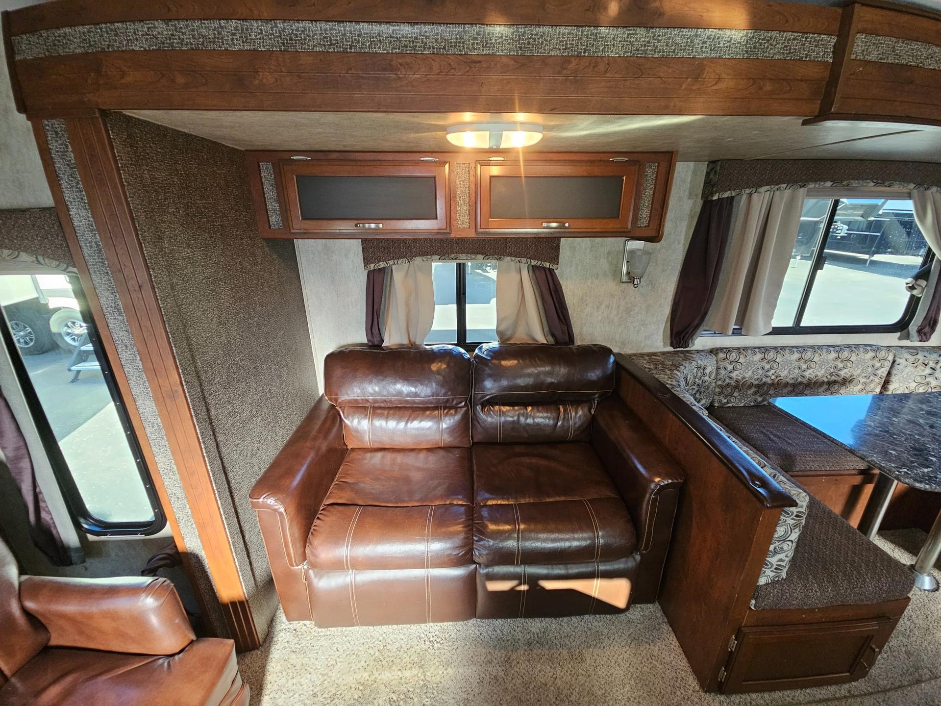 2016 Keystone RV 2016 Keystone RV Passport Ultra Lite Grand Touring - thumbnail 10