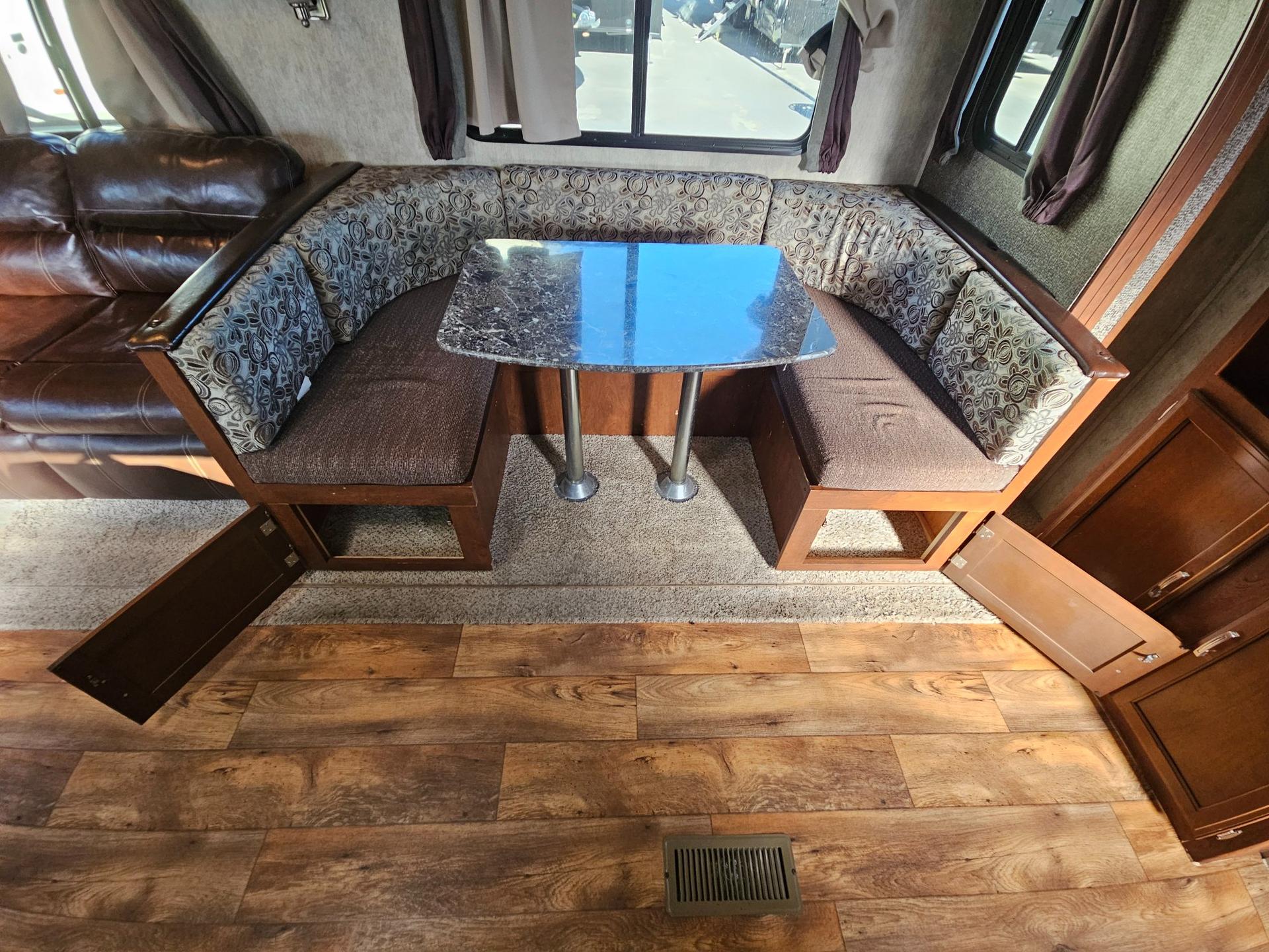 2016 Keystone RV 2016 Keystone RV Passport Ultra Lite Grand Touring - thumbnail 14