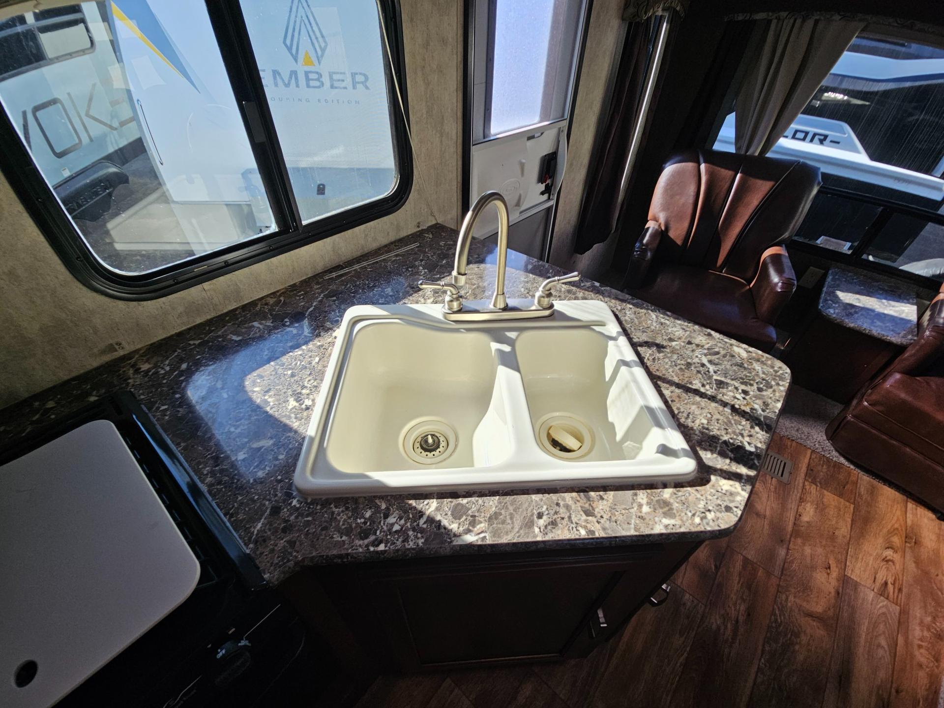 2016 Keystone RV 2016 Keystone RV Passport Ultra Lite Grand Touring - thumbnail 22