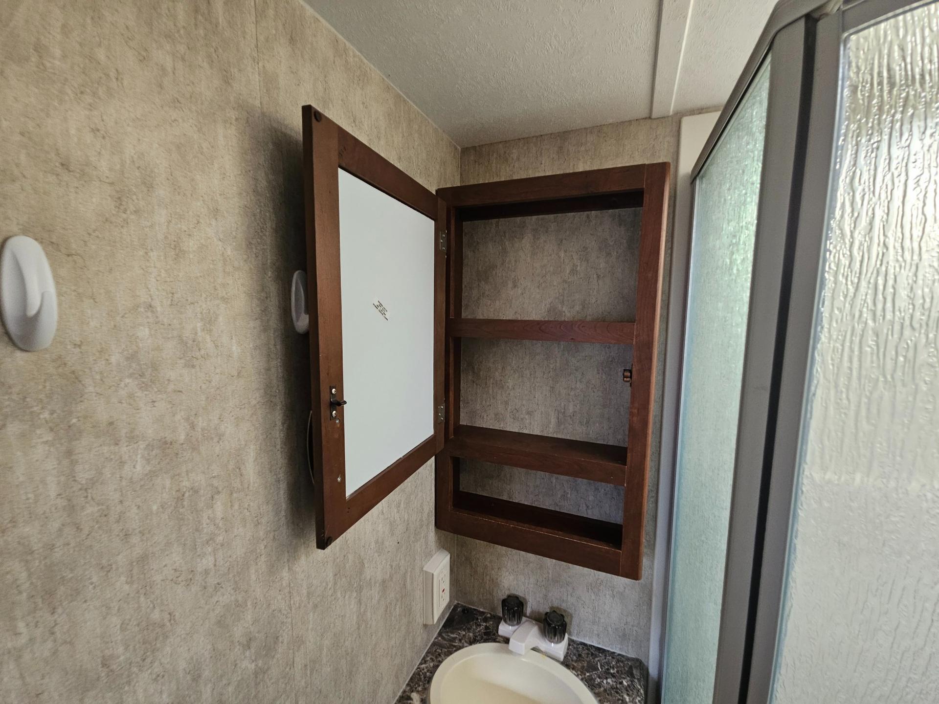 2016 Keystone RV 2016 Keystone RV Passport Ultra Lite Grand Touring - thumbnail 29