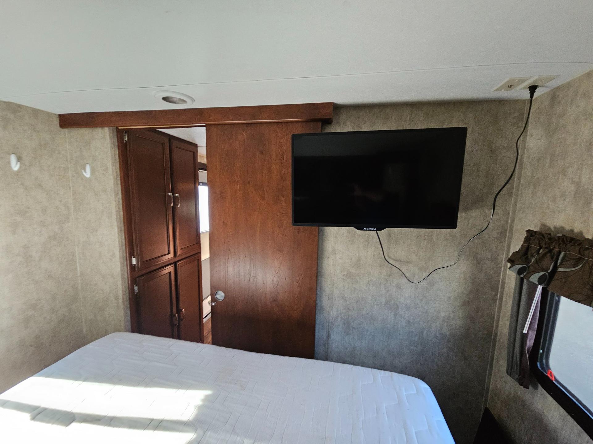 2016 Keystone RV 2016 Keystone RV Passport Ultra Lite Grand Touring - thumbnail 36