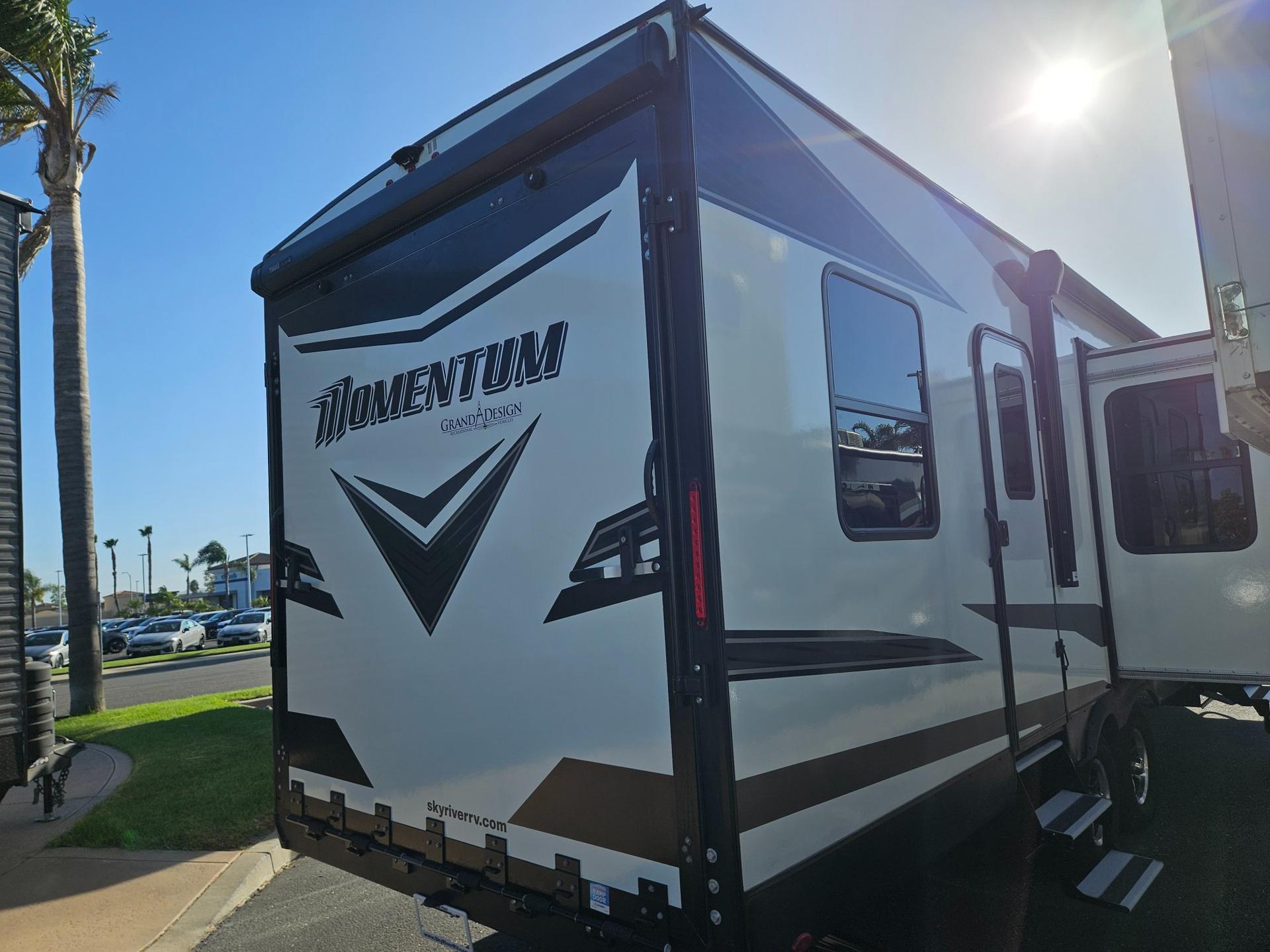 2023 Grand Design 2023 Grand Design Momentum G-Class - thumbnail 2