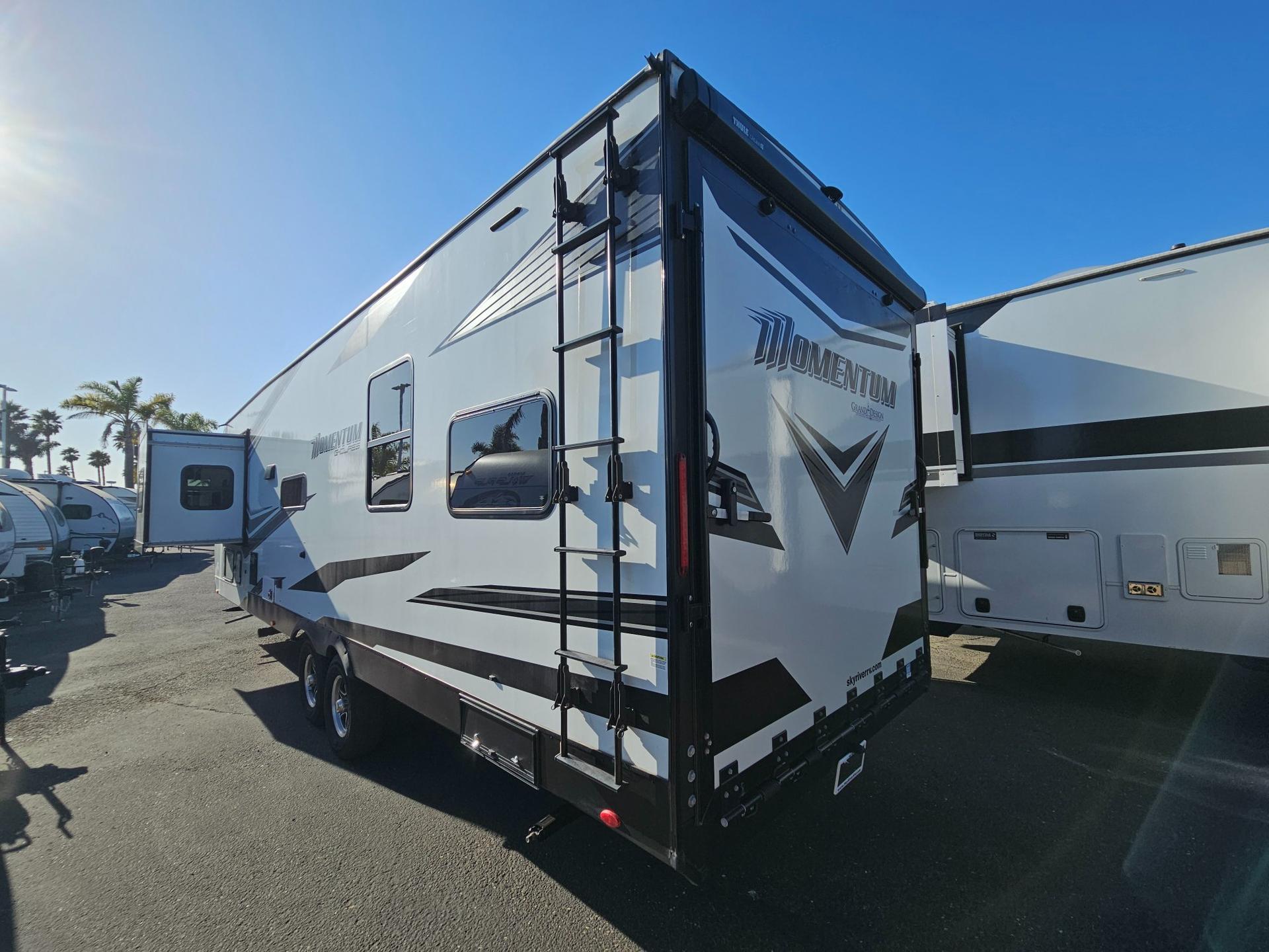 2023 Grand Design 2023 Grand Design Momentum G-Class - thumbnail 3